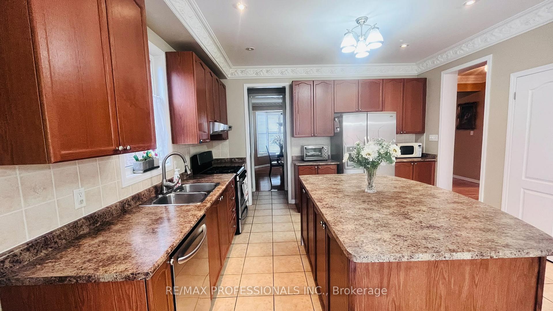 Photo 15 of 49 Colchester Street, Markham, Cornell — HOMEH