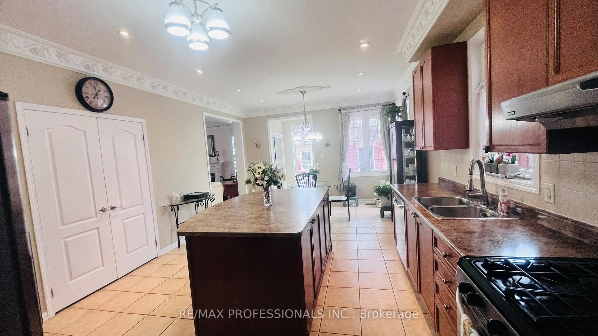 Photo 16 of 49 Colchester Street, Markham, Cornell — HOMEH