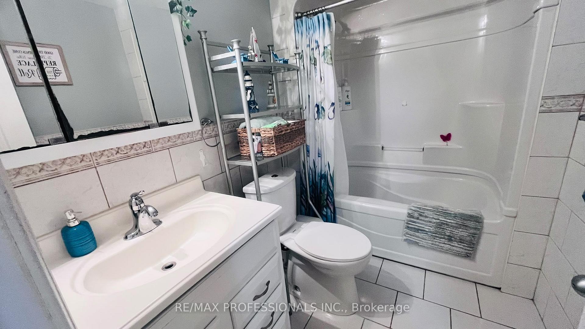 Photo 37 of 49 Colchester Street, Markham, Cornell — HOMEH