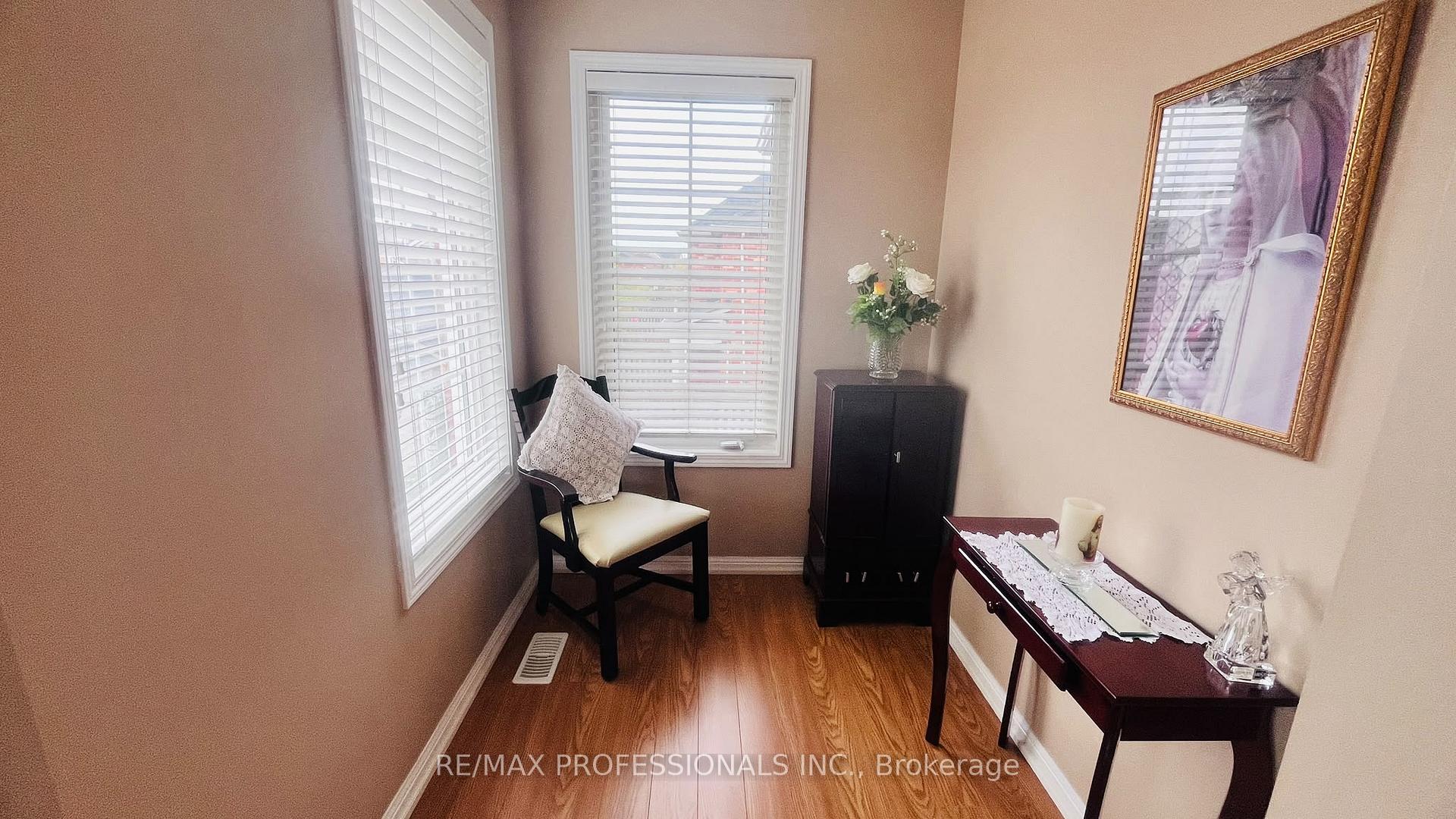 Photo 26 of 49 Colchester Street, Markham, Cornell — HOMEH