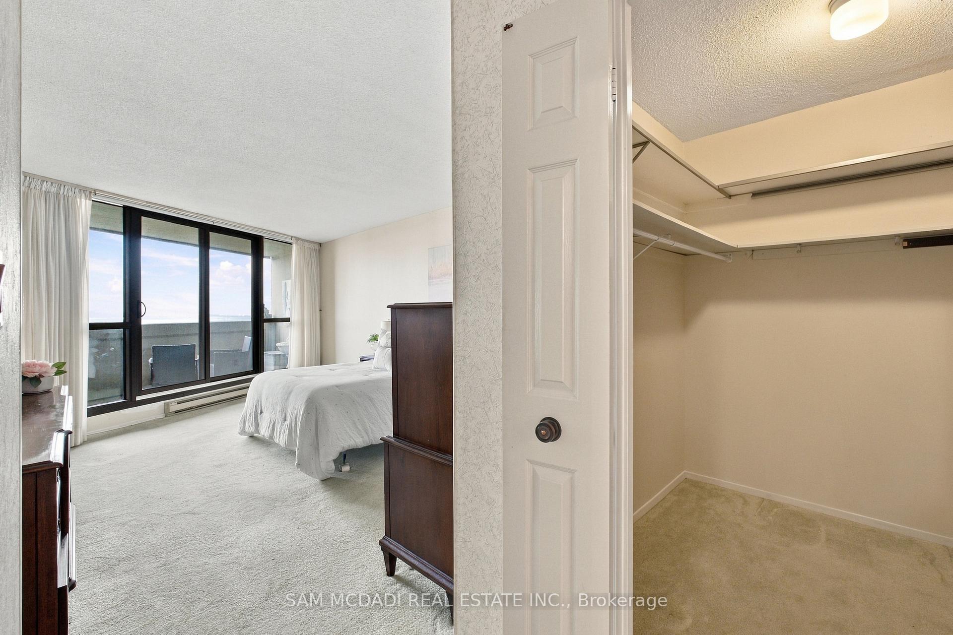 Photo 16 of Unit 2009, 2000 Islington Avenue, Etobicoke, Kingsview Village-The Westway — HOMEH