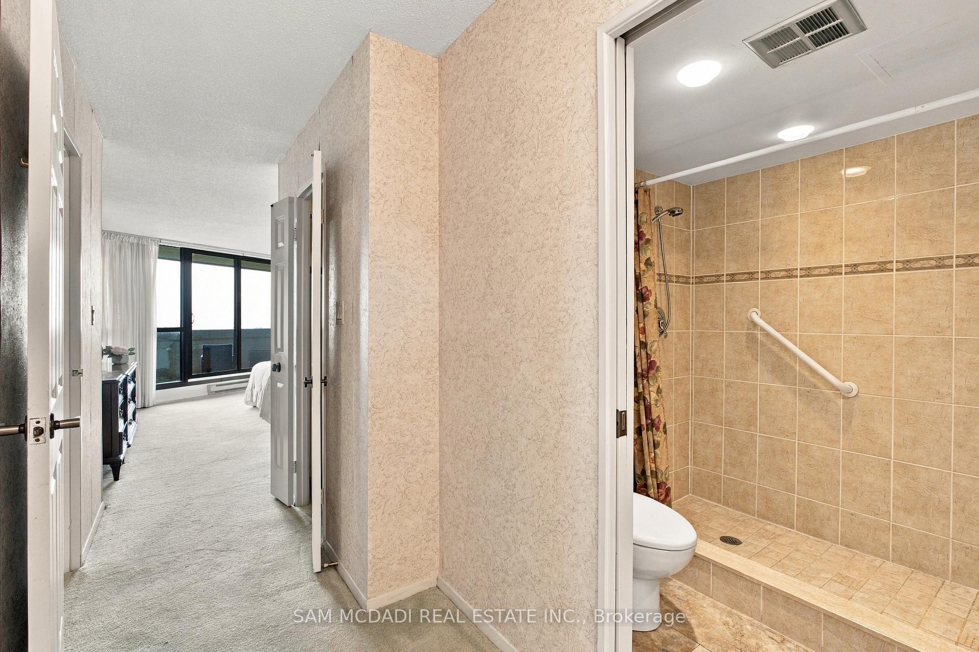 Photo 17 of Unit 2009, 2000 Islington Avenue, Etobicoke, Kingsview Village-The Westway — HOMEH