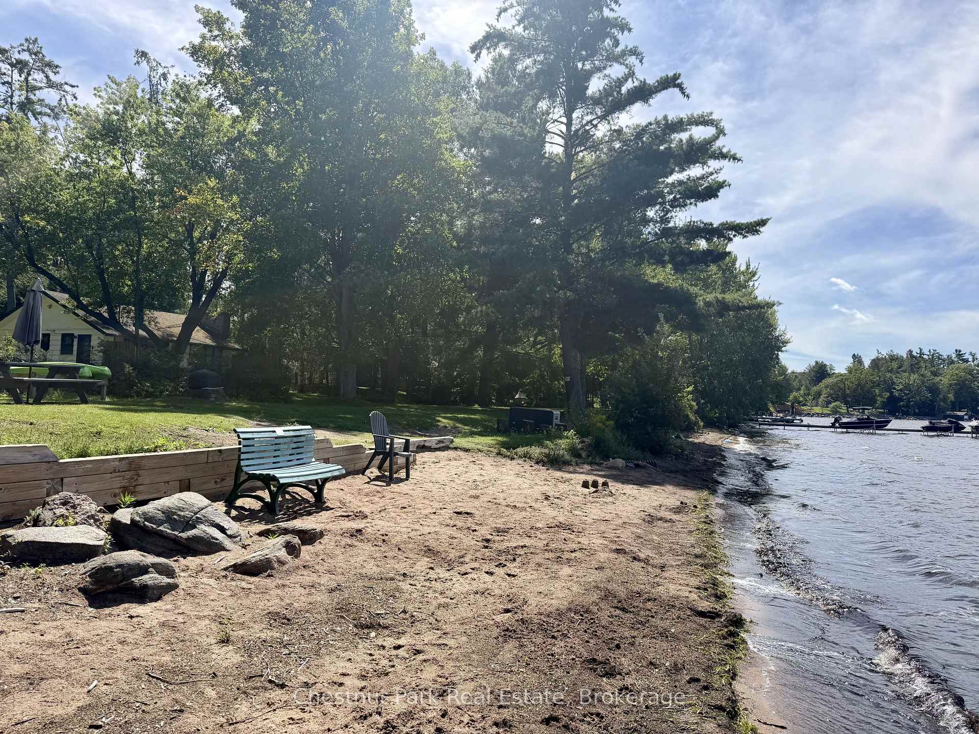 Photo 8 of 1006 Chippawa Avenue, Gravenhurst, Muskoka (S) — HOMEH
