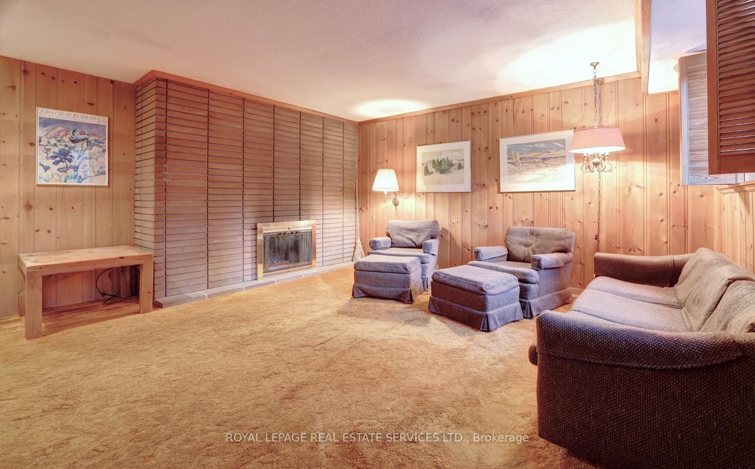 Photo 33 of 19 Prince George Drive, Etobicoke, Princess-Rosethorn — HOMEH