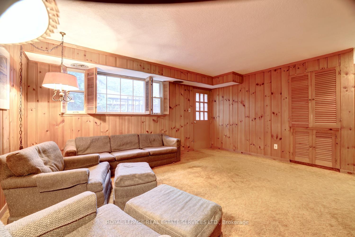 Photo 34 of 19 Prince George Drive, Etobicoke, Princess-Rosethorn — HOMEH