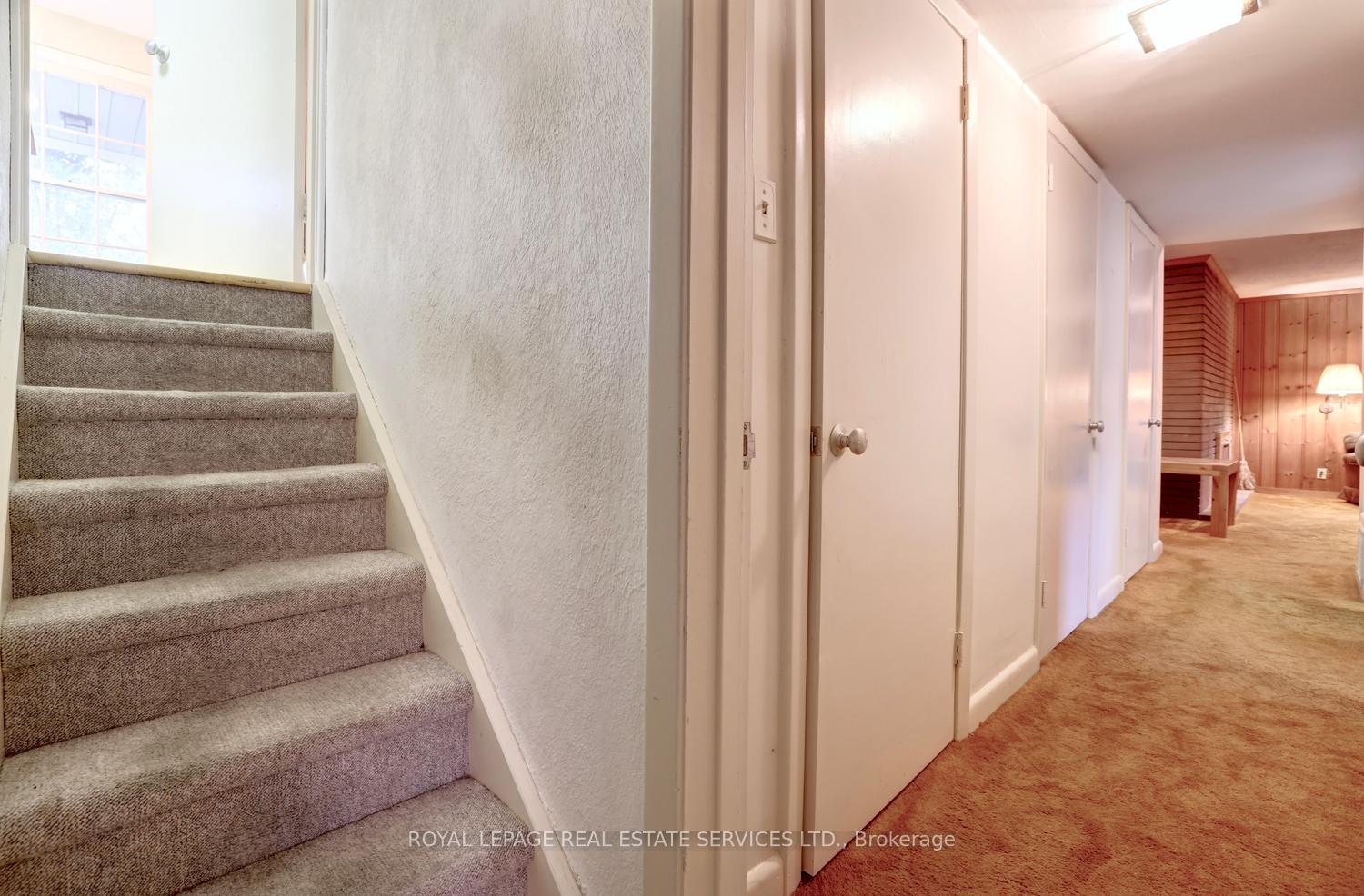 Photo 43 of 19 Prince George Drive, Etobicoke, Princess-Rosethorn — HOMEH