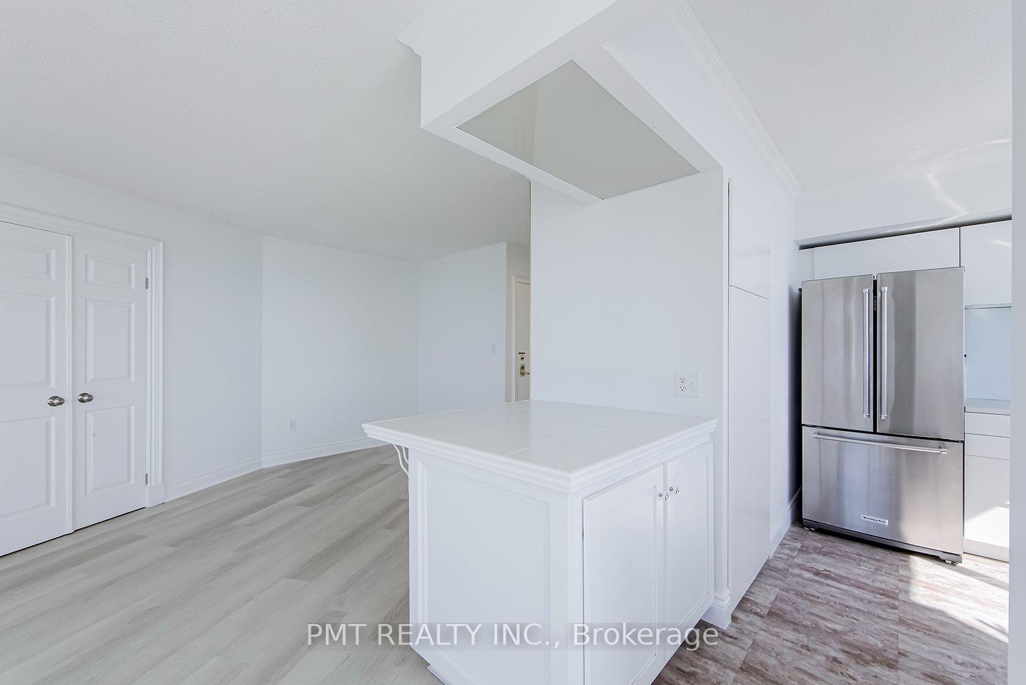Photo 6 of Unit 1502, 270 Queens Quay W, Toronto, Waterfront Communities — HOMEH