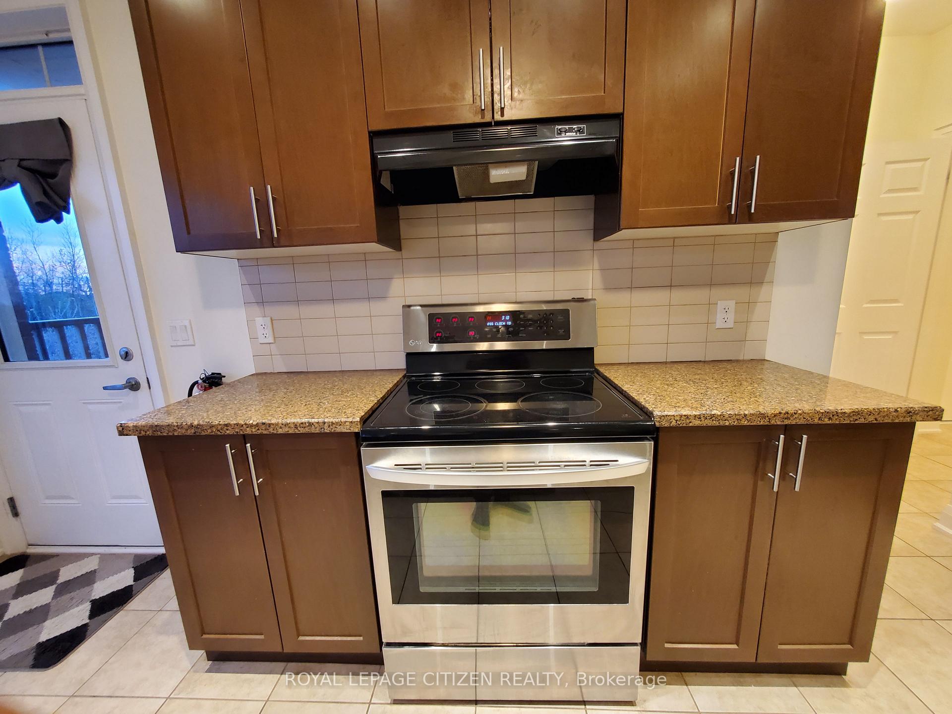 Photo 7 of 211 Symington Avenue, Oshawa, Windfields — HOMEH