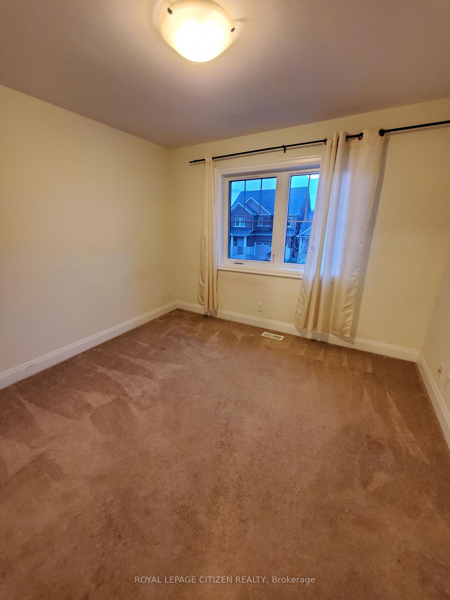 Photo 16 of 211 Symington Avenue, Oshawa, Windfields — HOMEH