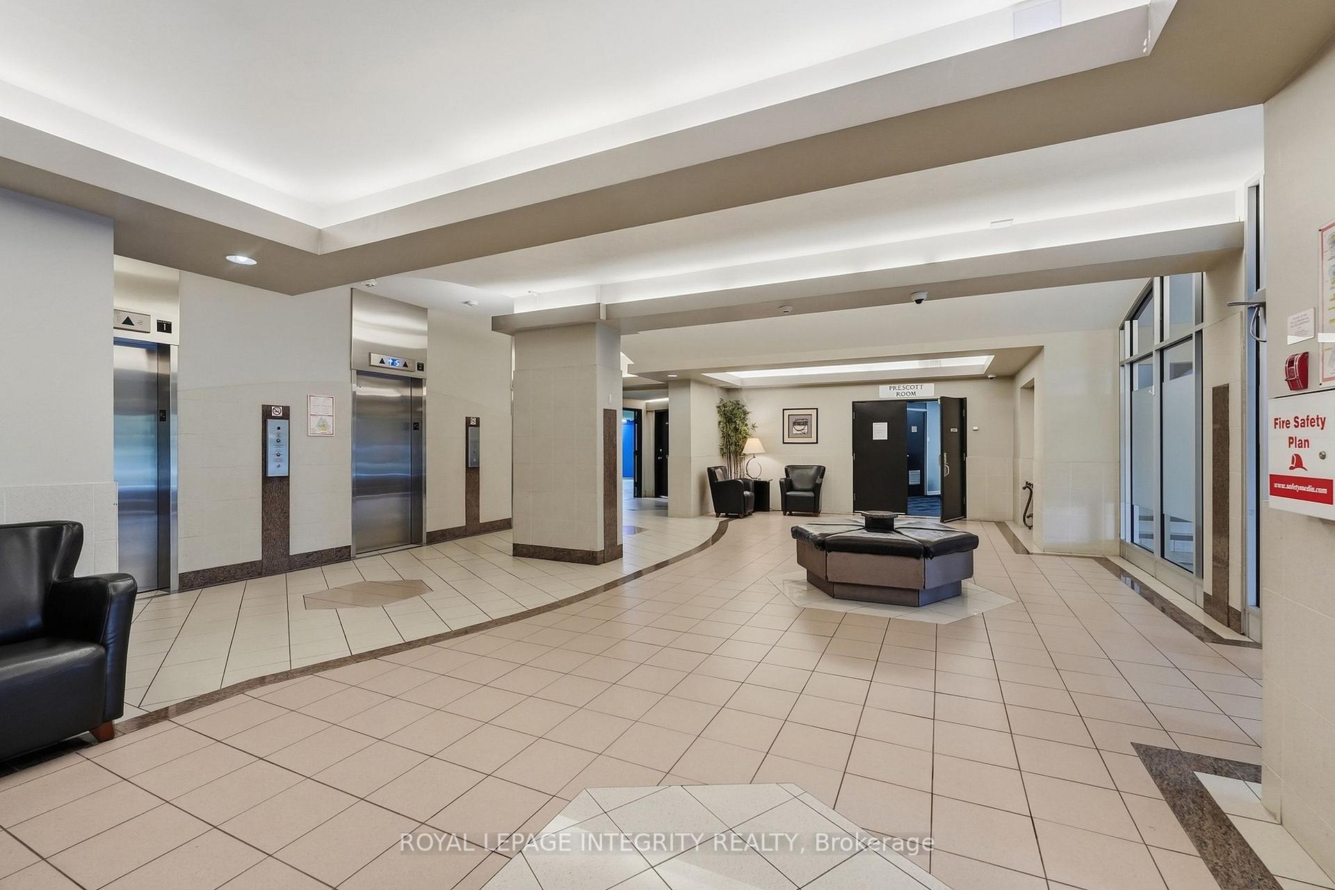 Photo 4 of Unit 806, 900 Dynes Road, Ottawa, Carleton Square — HOMEH