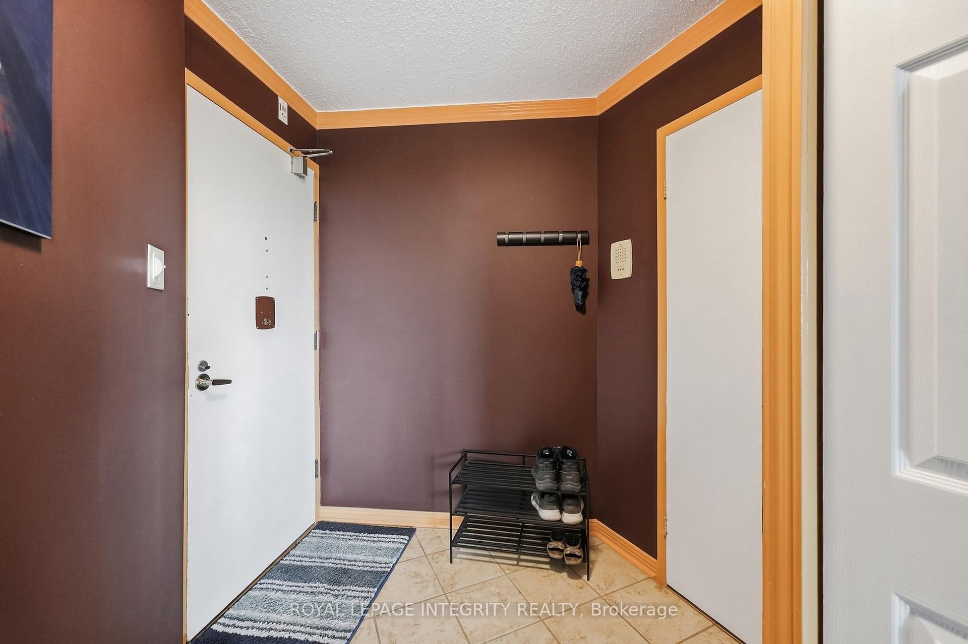 Photo 5 of Unit 806, 900 Dynes Road, Ottawa, Carleton Square — HOMEH