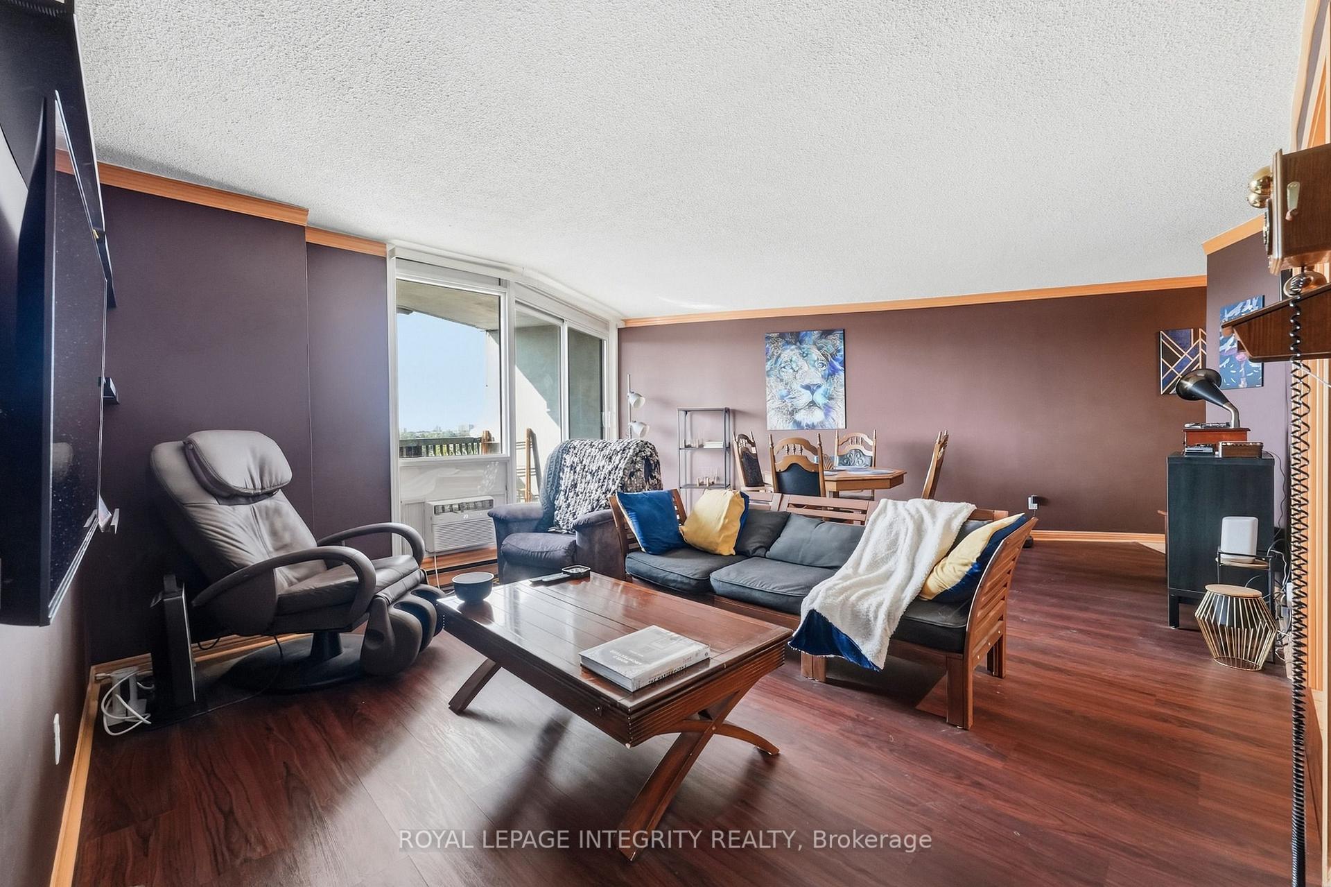 Photo 8 of Unit 806, 900 Dynes Road, Ottawa, Carleton Square — HOMEH