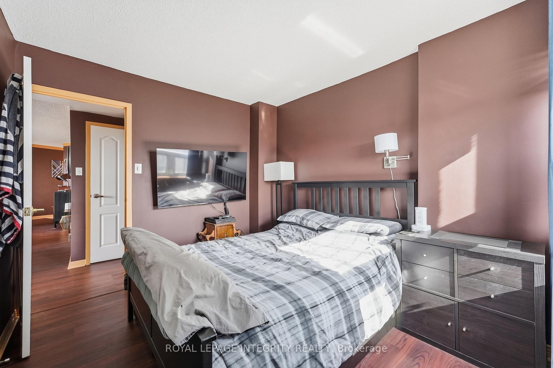 Photo 17 of Unit 806, 900 Dynes Road, Ottawa, Carleton Square — HOMEH