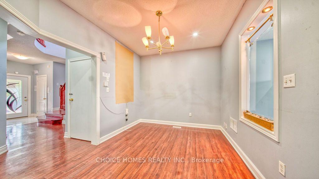 Photo 8 of 27 Savita Road, Brampton, Fletcher's Meadow — HOMEH