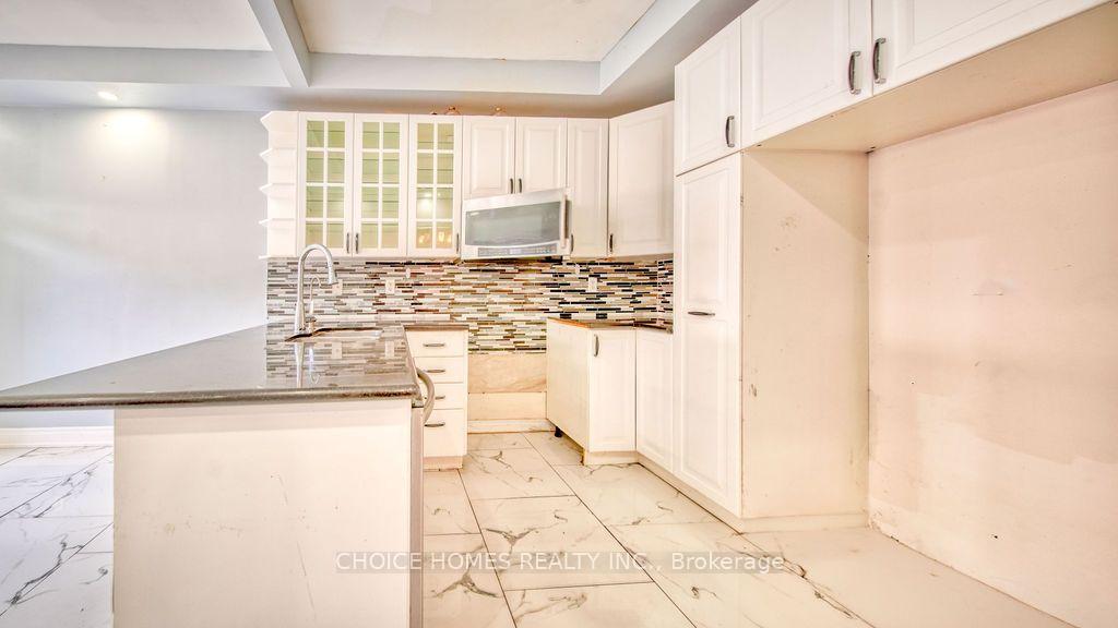 Photo 11 of 27 Savita Road, Brampton, Fletcher's Meadow — HOMEH