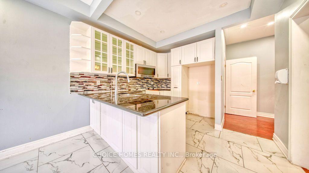 Photo 12 of 27 Savita Road, Brampton, Fletcher's Meadow — HOMEH
