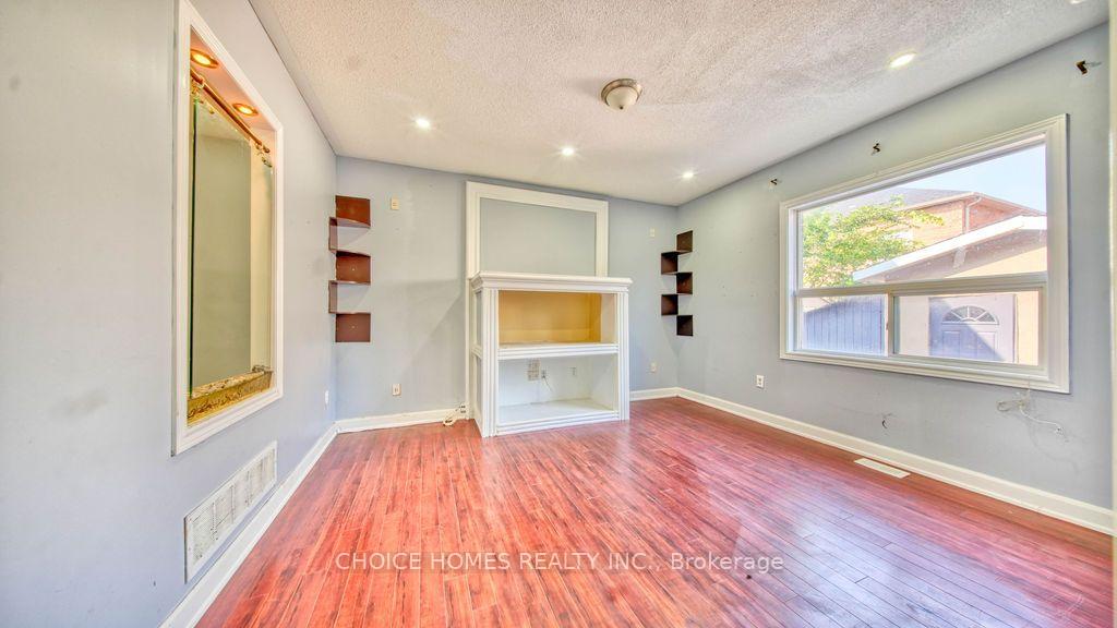 Photo 16 of 27 Savita Road, Brampton, Fletcher's Meadow — HOMEH