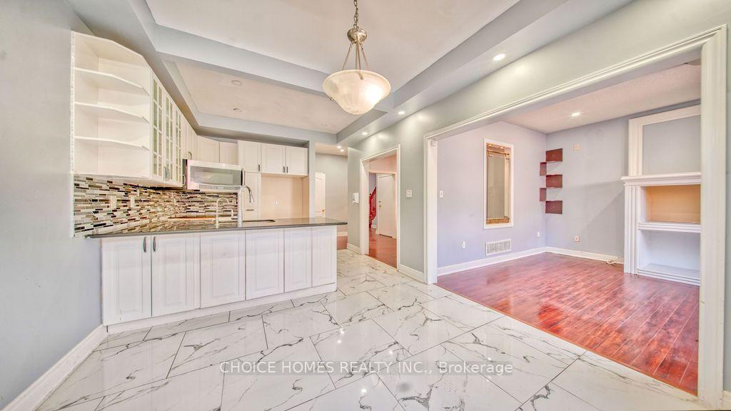 Photo 17 of 27 Savita Road, Brampton, Fletcher's Meadow — HOMEH