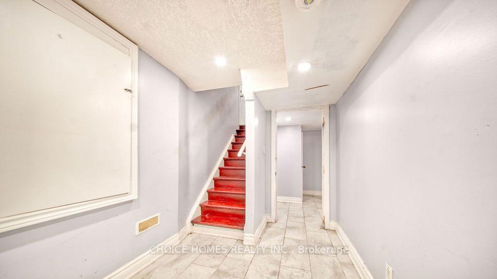 Photo 37 of 27 Savita Road, Brampton, Fletcher's Meadow — HOMEH