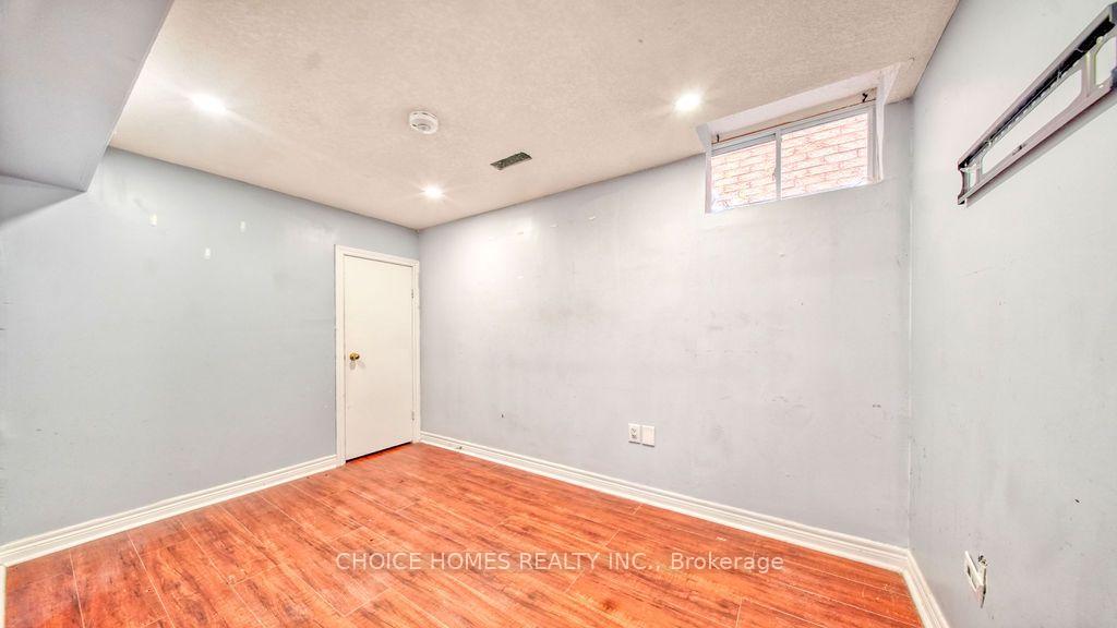 Photo 39 of 27 Savita Road, Brampton, Fletcher's Meadow — HOMEH