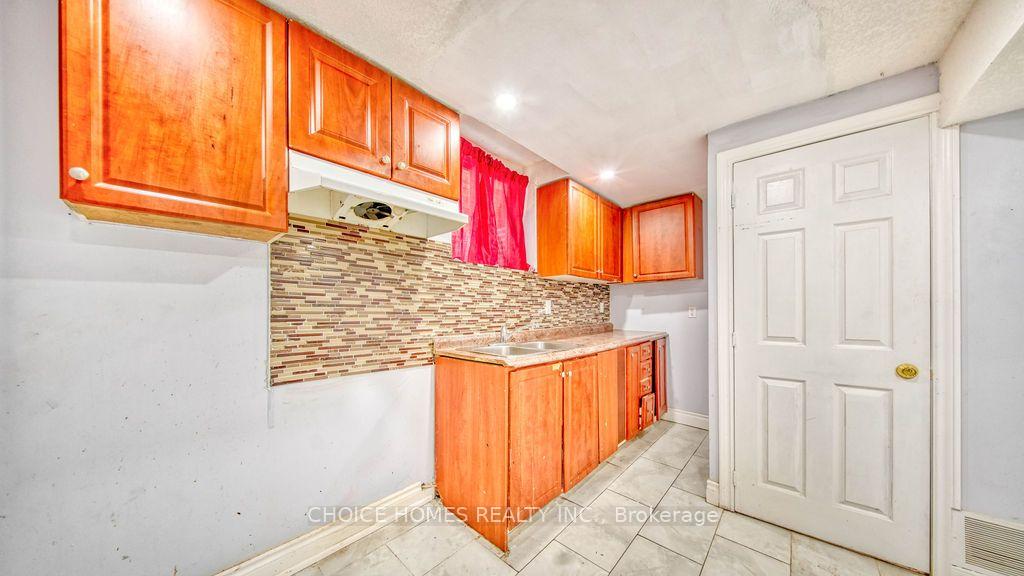 Photo 42 of 27 Savita Road, Brampton, Fletcher's Meadow — HOMEH