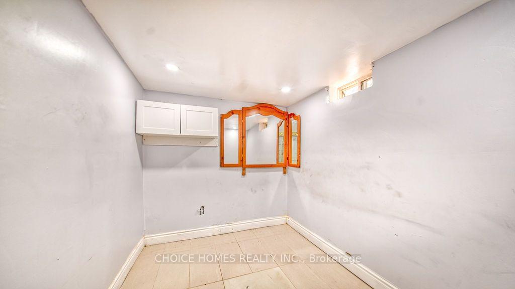 Photo 45 of 27 Savita Road, Brampton, Fletcher's Meadow — HOMEH