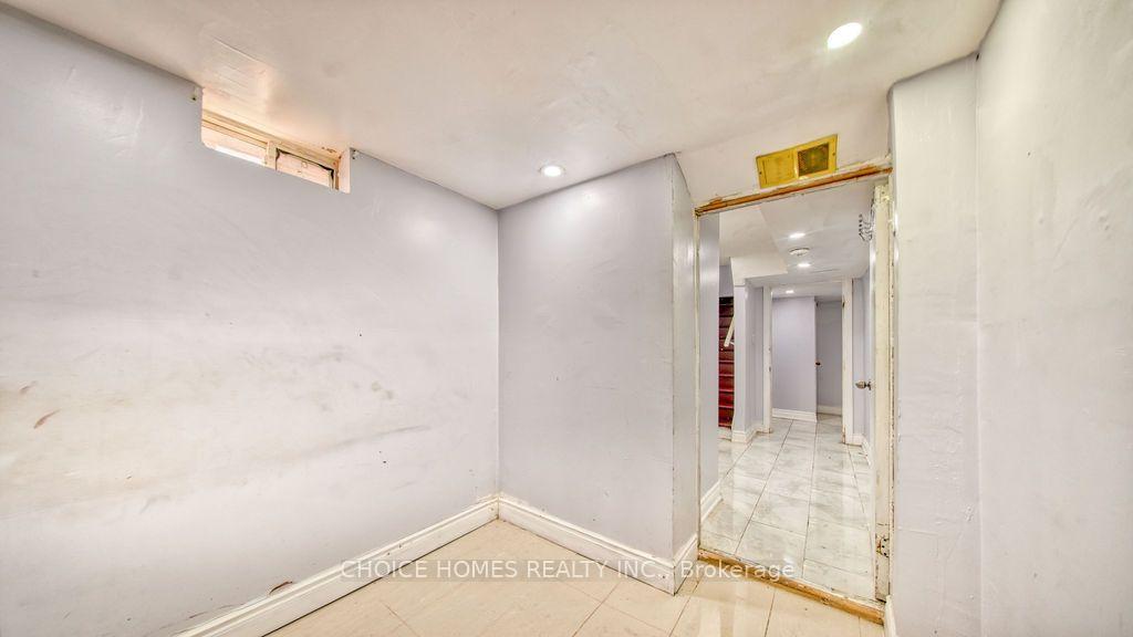 Photo 46 of 27 Savita Road, Brampton, Fletcher's Meadow — HOMEH