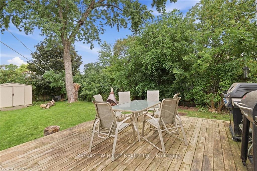 Photo 30 of 18 Forest Glen Court, Kitchener, Forest Hill — HOMEH