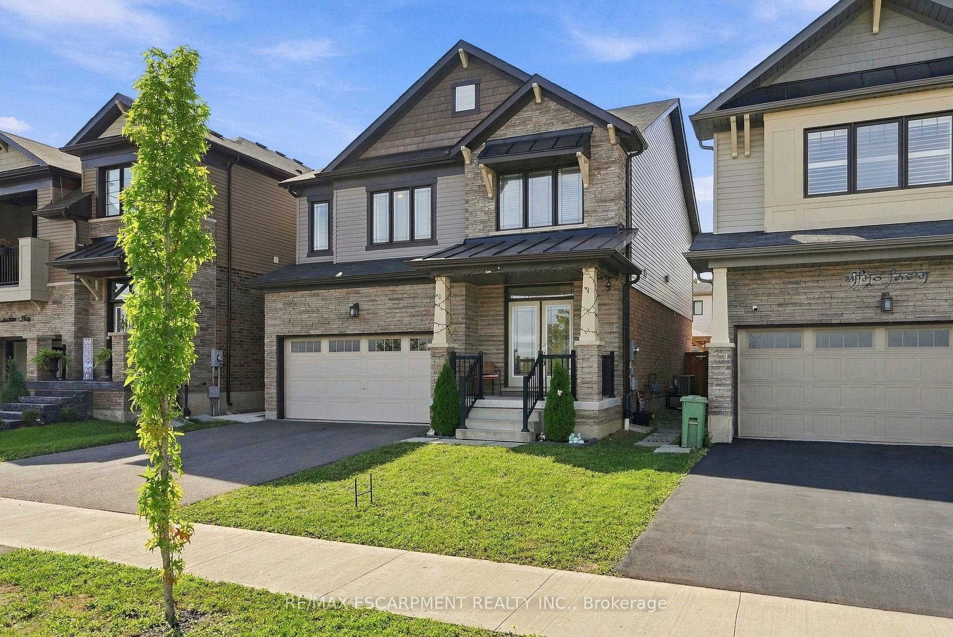 Photo of 35 Royal Coachman Way