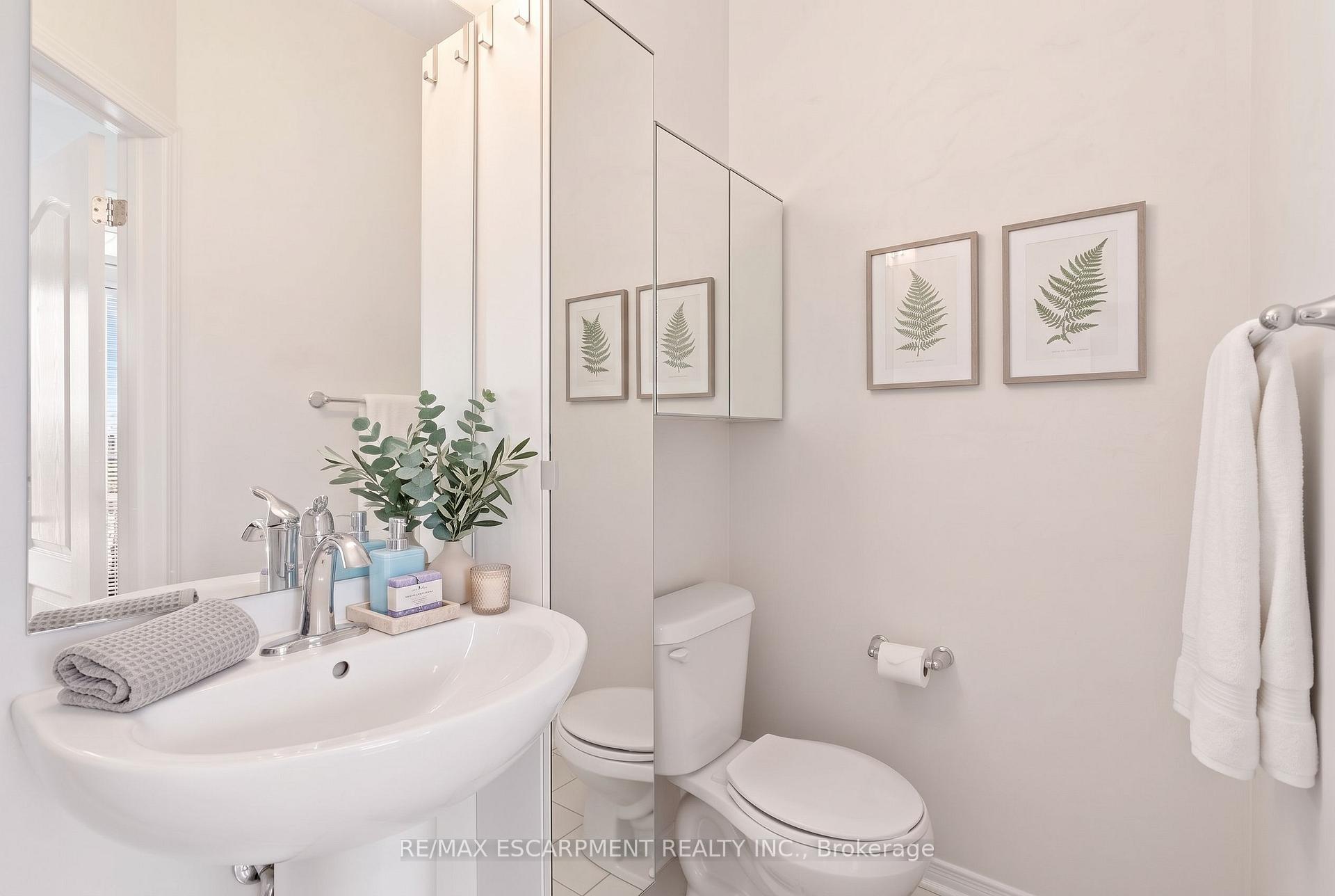 Photo 22 of 35 Royal Coachman Way, Hamilton, Stoney Creek Mountain — HOMEH