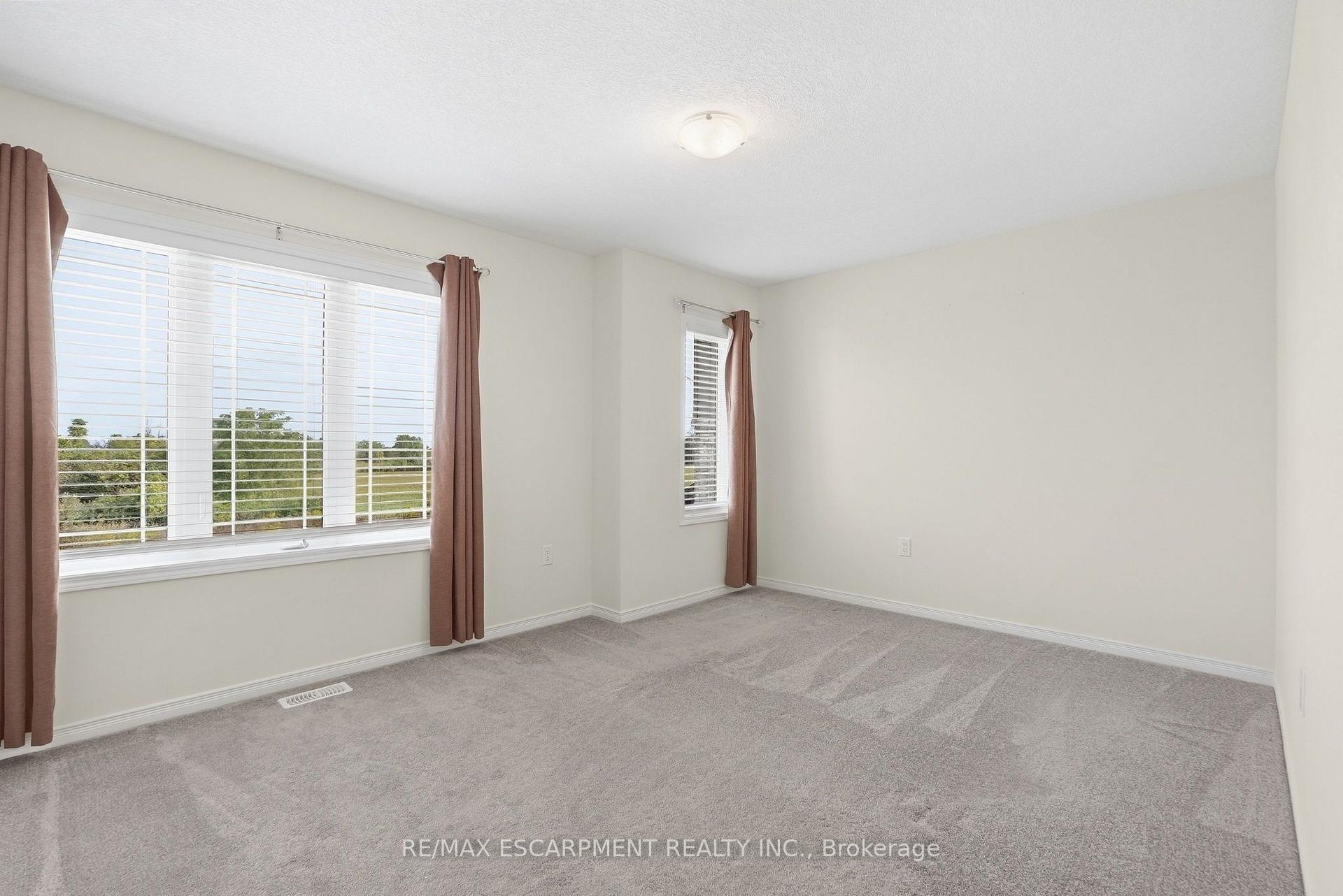 Photo 36 of 35 Royal Coachman Way, Hamilton, Stoney Creek Mountain — HOMEH