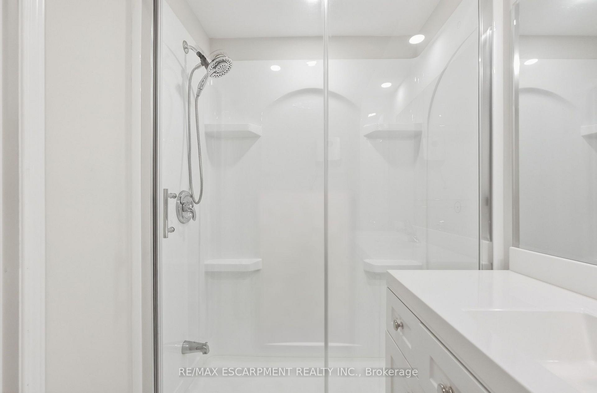 Photo 45 of 35 Royal Coachman Way, Hamilton, Stoney Creek Mountain — HOMEH