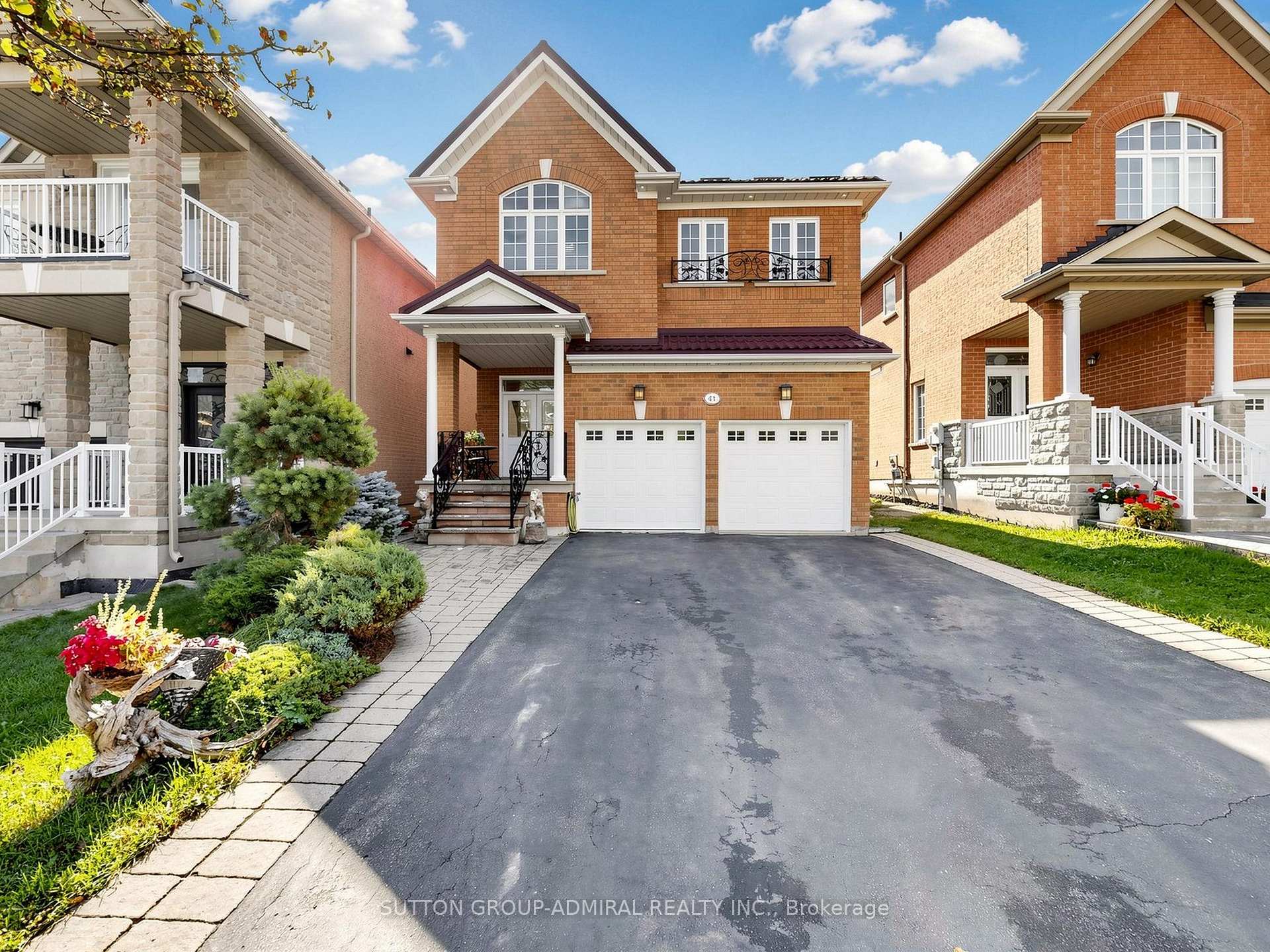 Photo 2 of 41 Ravel Drive, Vaughan, Patterson — HOMEH