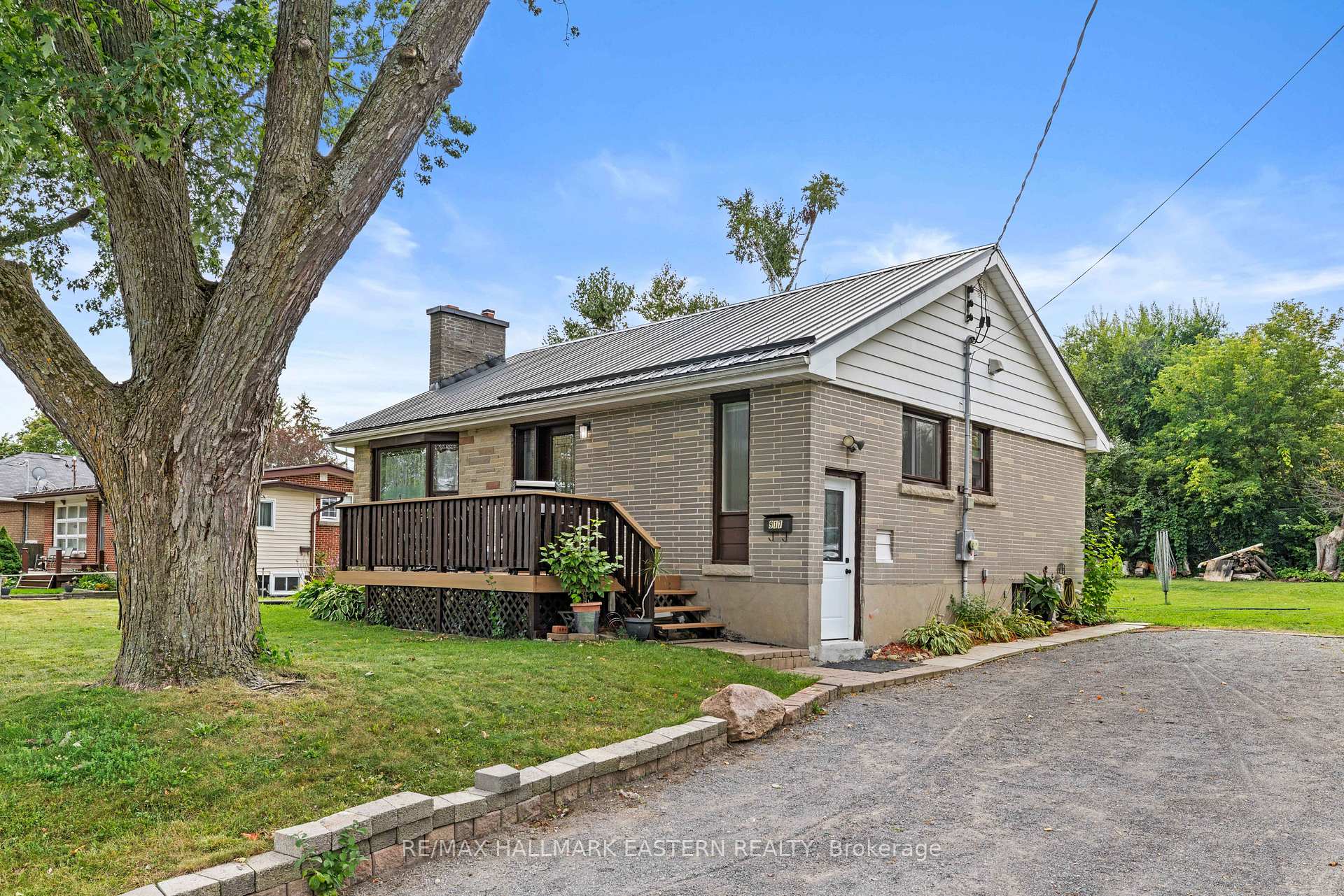 Photo 5 of 917 Webber Avenue, Peterborough, Otonabee Ward 1 — HOMEH