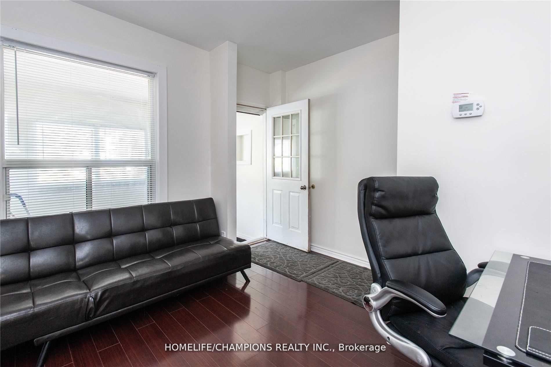 Photo 2 of 106 Lamb Avenue, Toronto, Greenwood-Coxwell — HOMEH