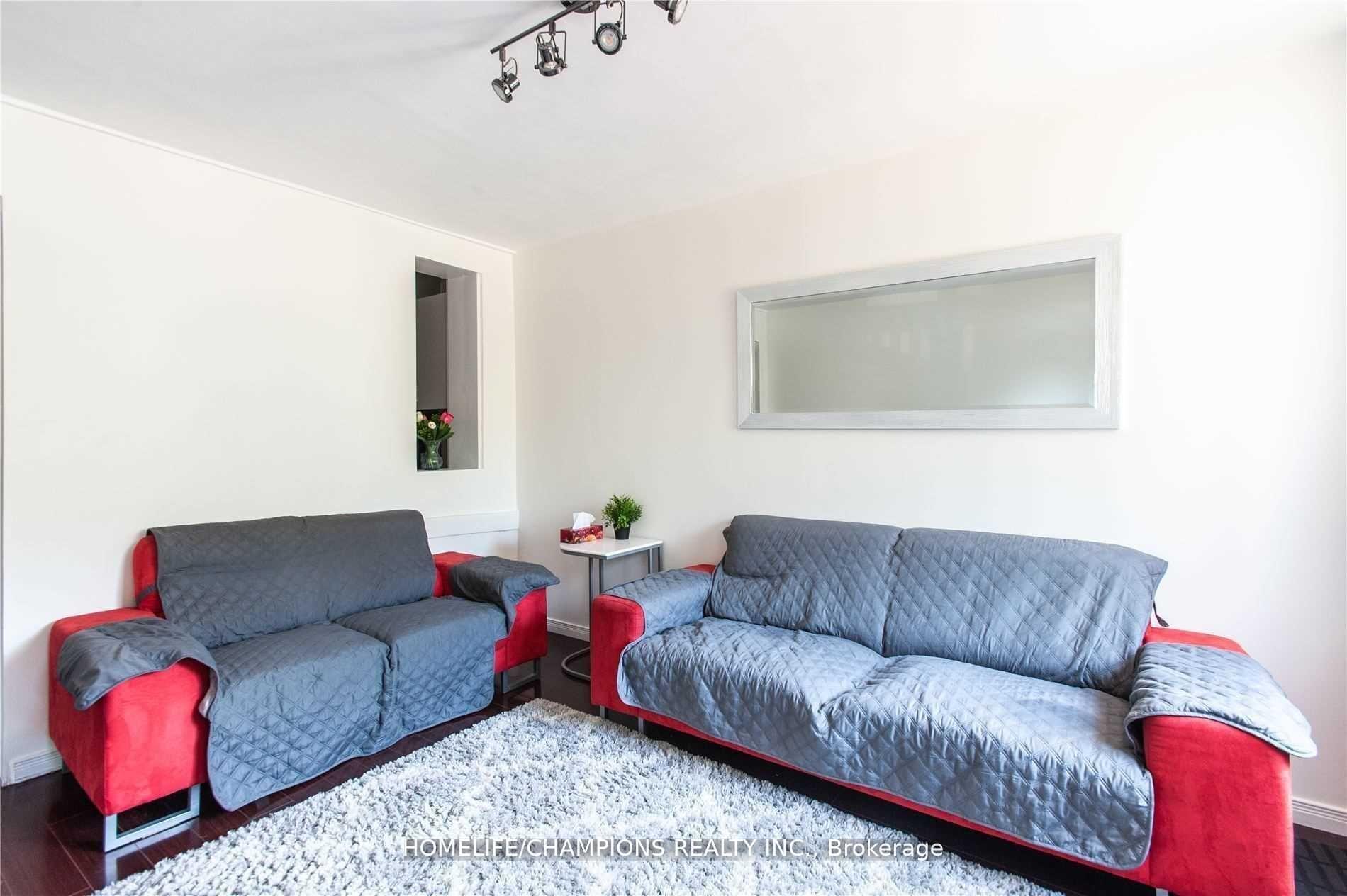 Photo 3 of 106 Lamb Avenue, Toronto, Greenwood-Coxwell — HOMEH