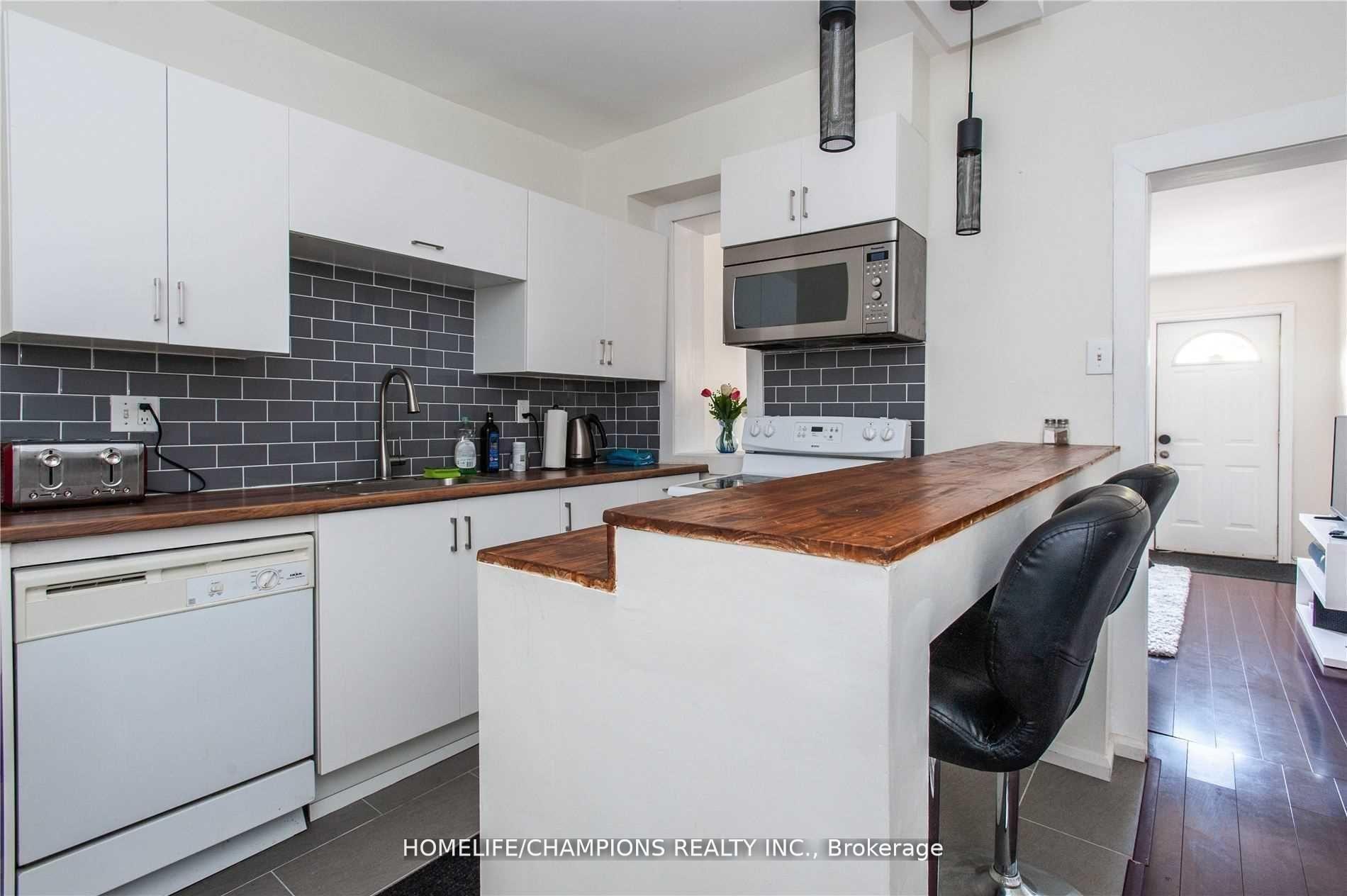 Photo 6 of 106 Lamb Avenue, Toronto, Greenwood-Coxwell — HOMEH