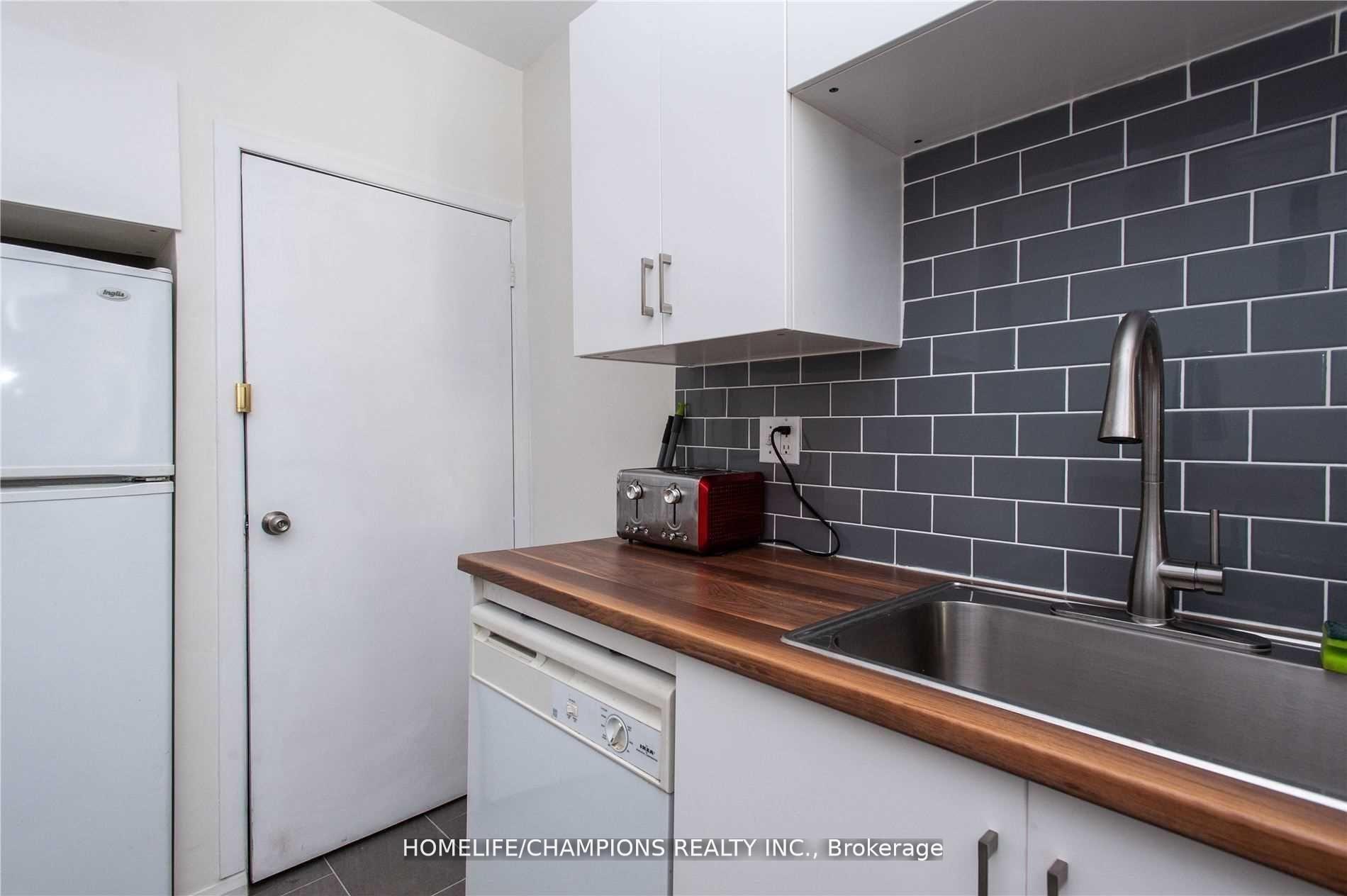 Photo 7 of 106 Lamb Avenue, Toronto, Greenwood-Coxwell — HOMEH