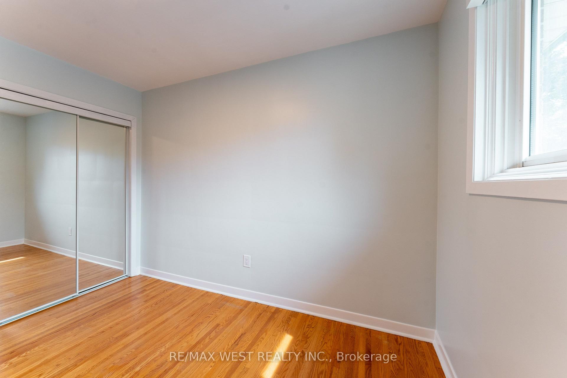Photo 19 of 203 Lupin Drive, Whitby, Downtown Whitby — HOMEH