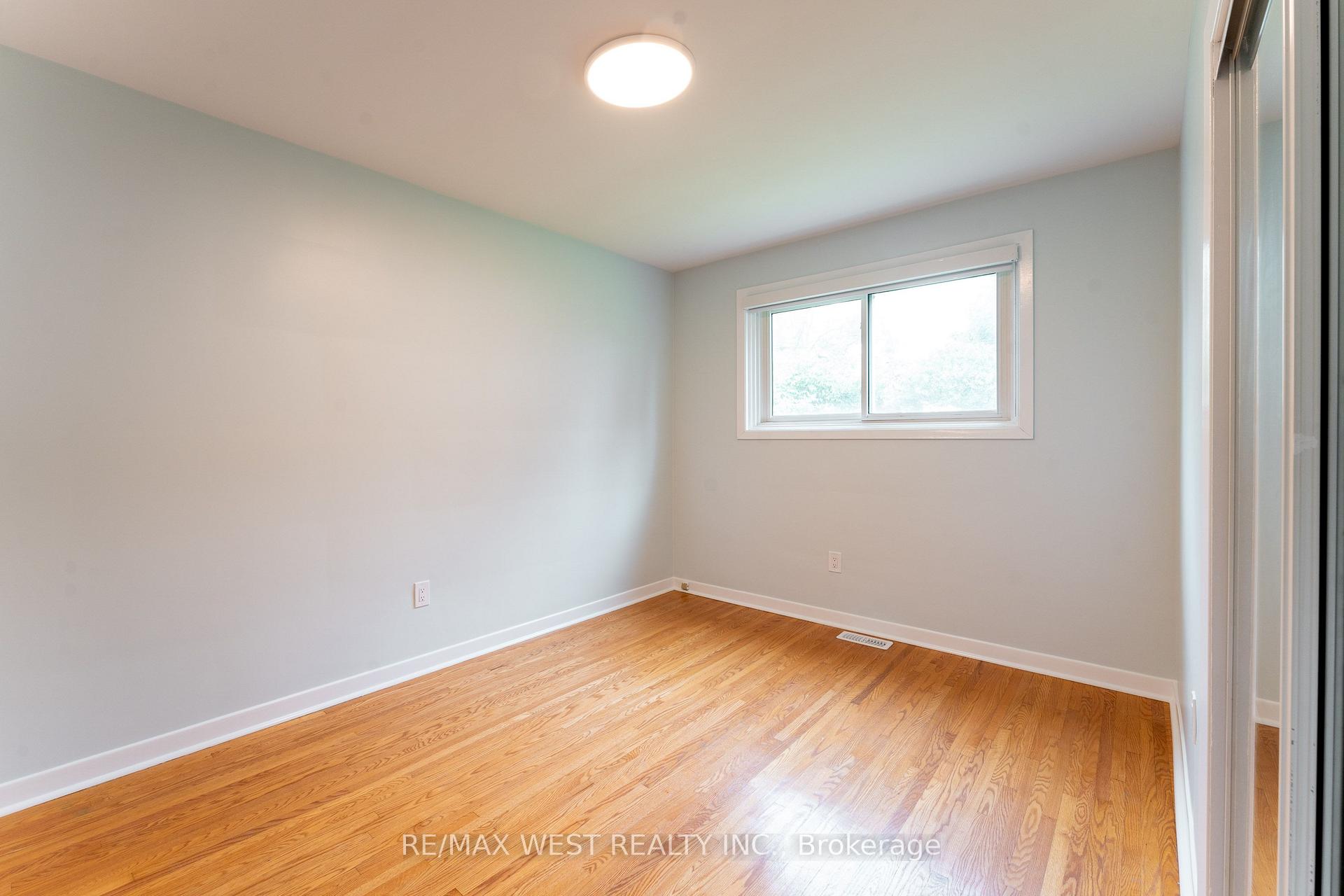 Photo 20 of 203 Lupin Drive, Whitby, Downtown Whitby — HOMEH
