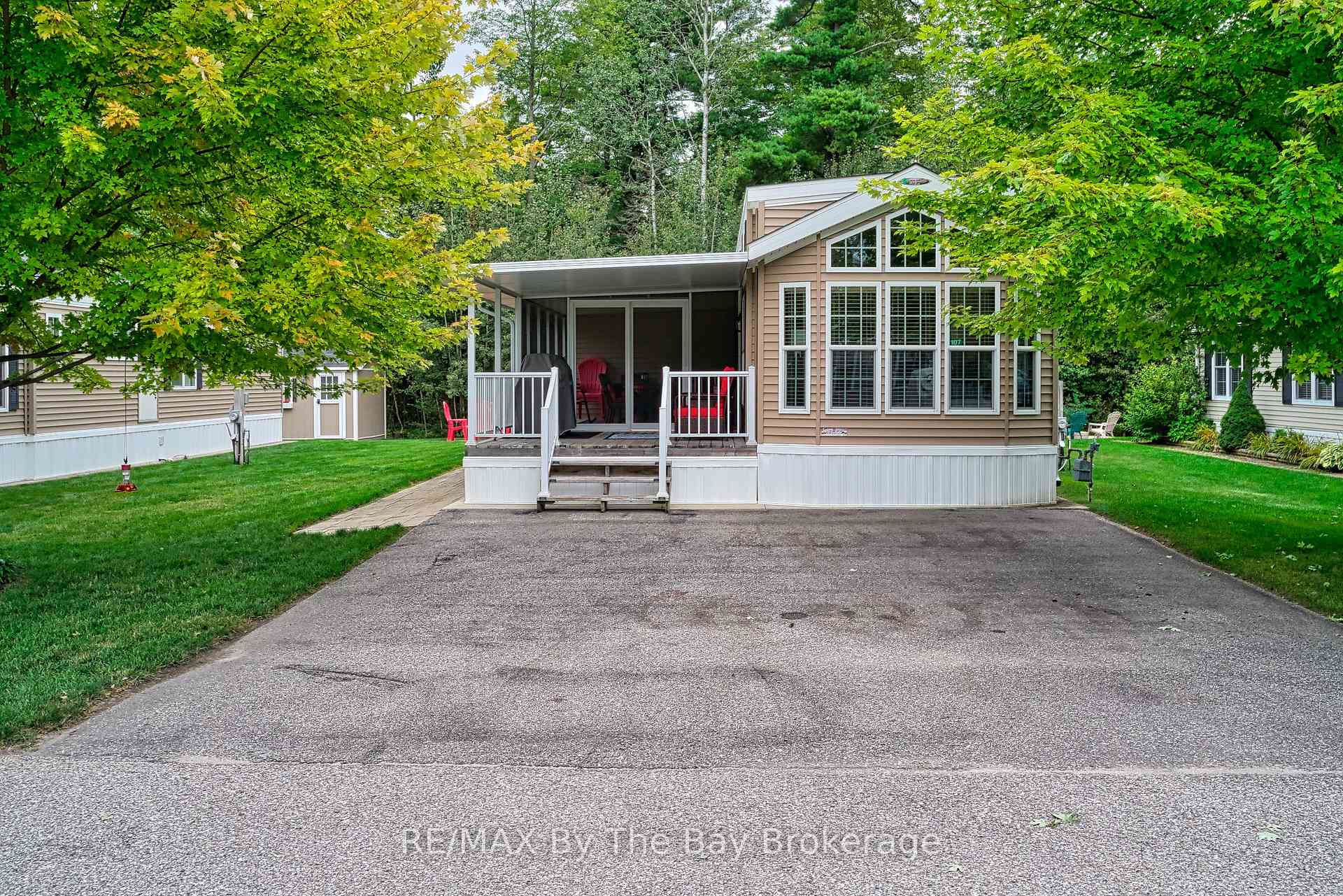 Photo 23 of 107 Madawaska Trail, Wasaga Beach — HOMEH