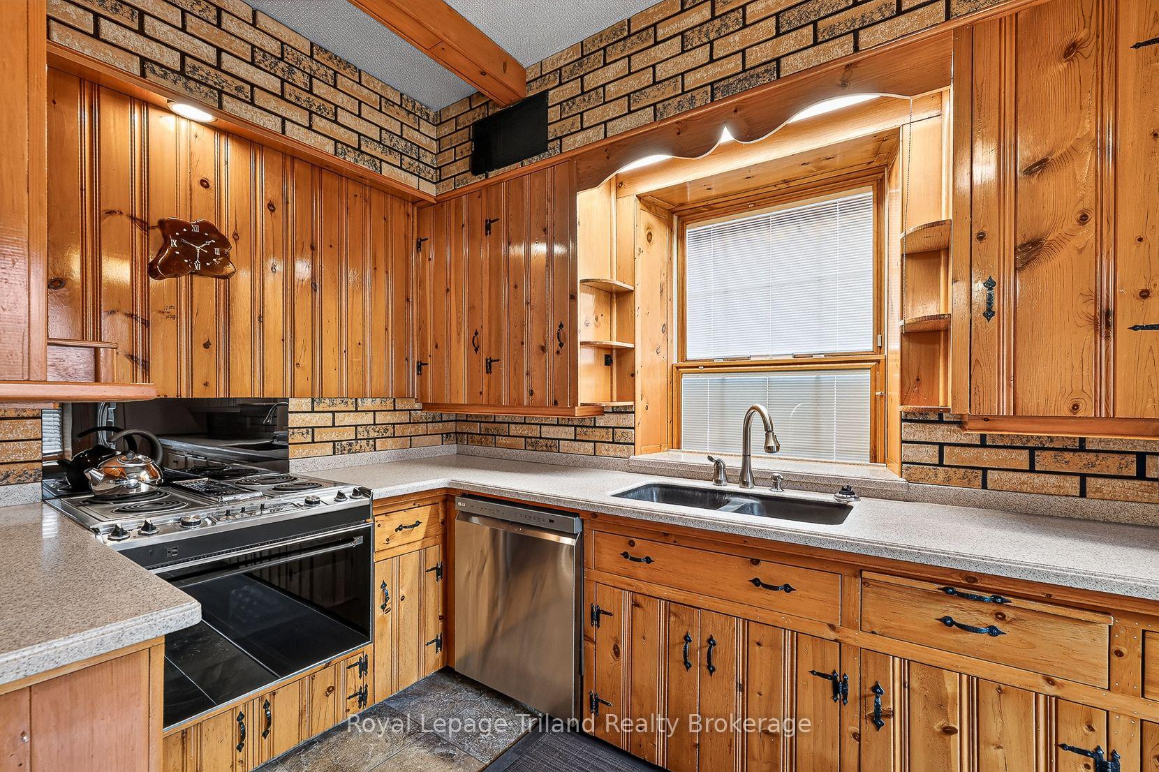 Photo 14 of 184 Washington Street, Zorra, Thamesford — HOMEH