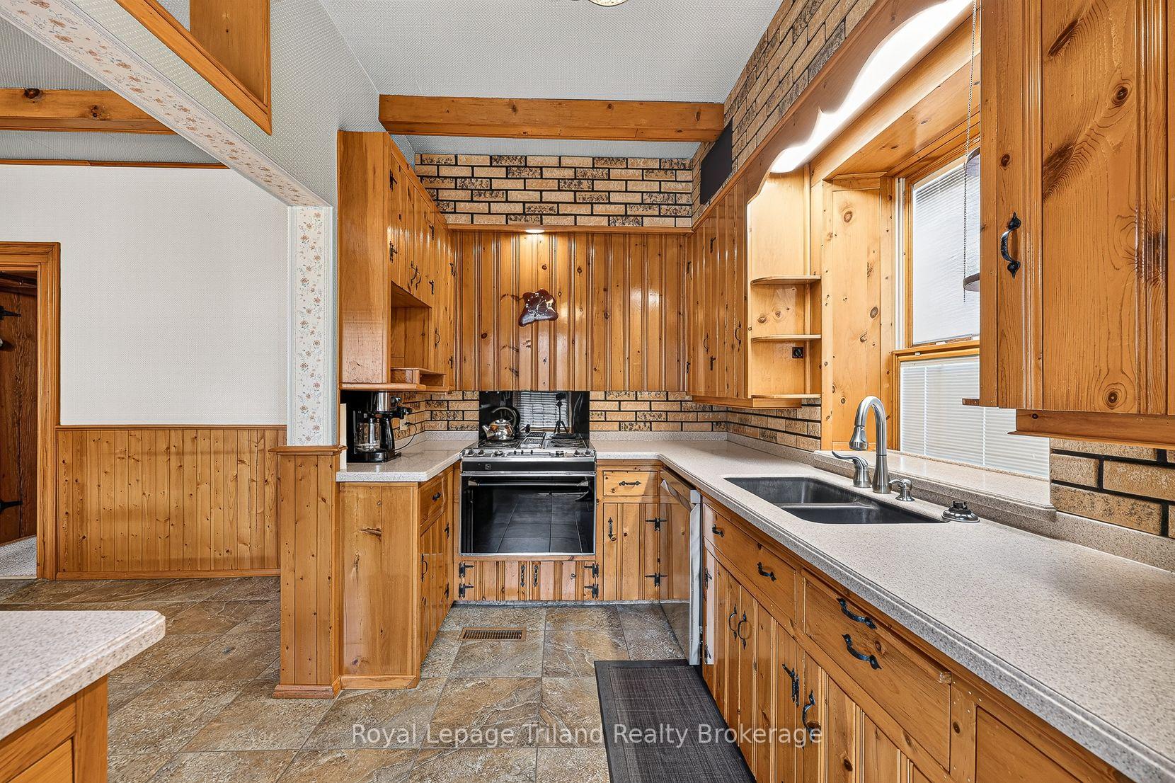 Photo 15 of 184 Washington Street, Zorra, Thamesford — HOMEH