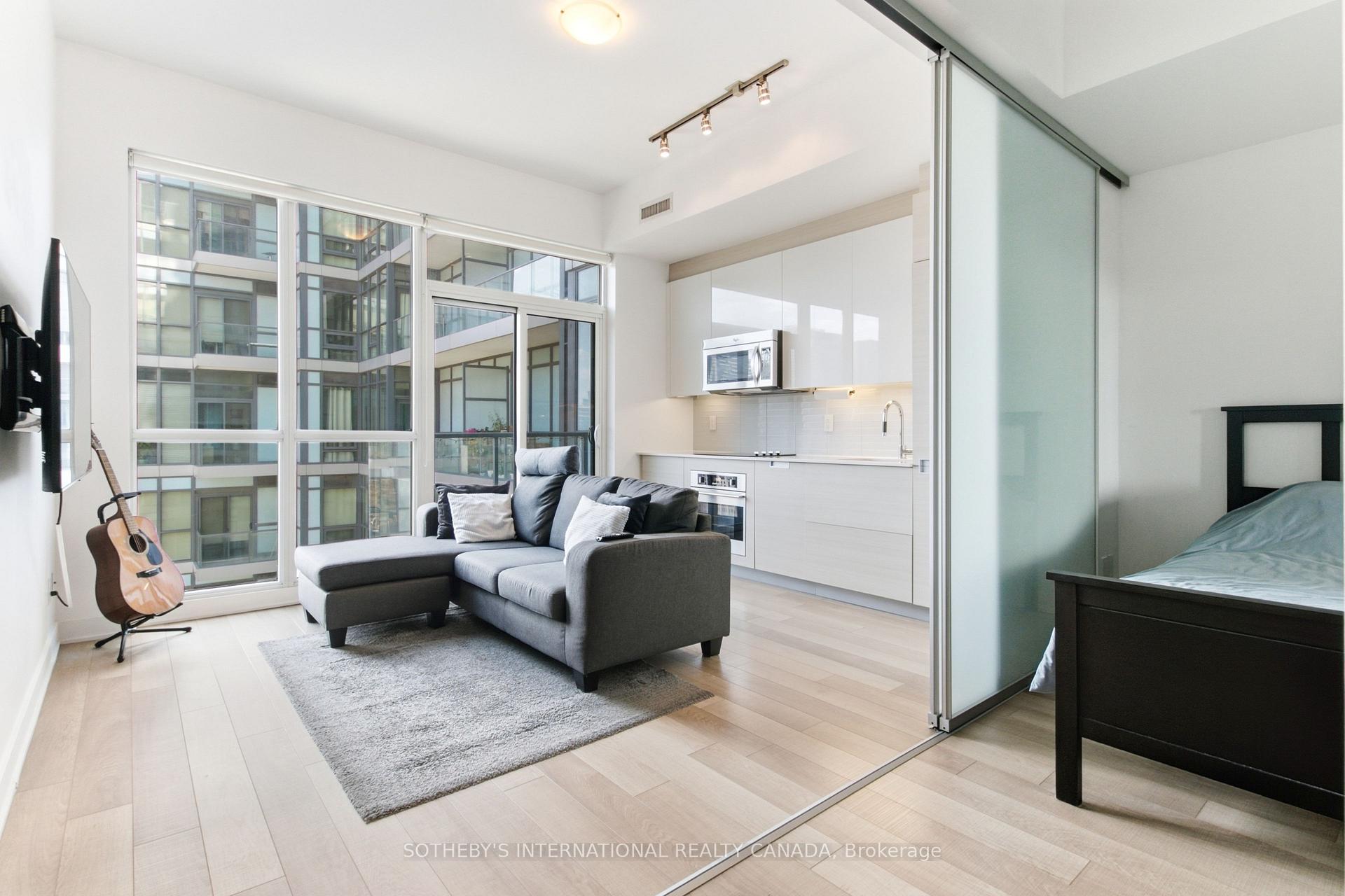 Photo 7 of Unit 1913, 210 Simoce Street, Toronto, Kensington-Chinatown — HOMEH