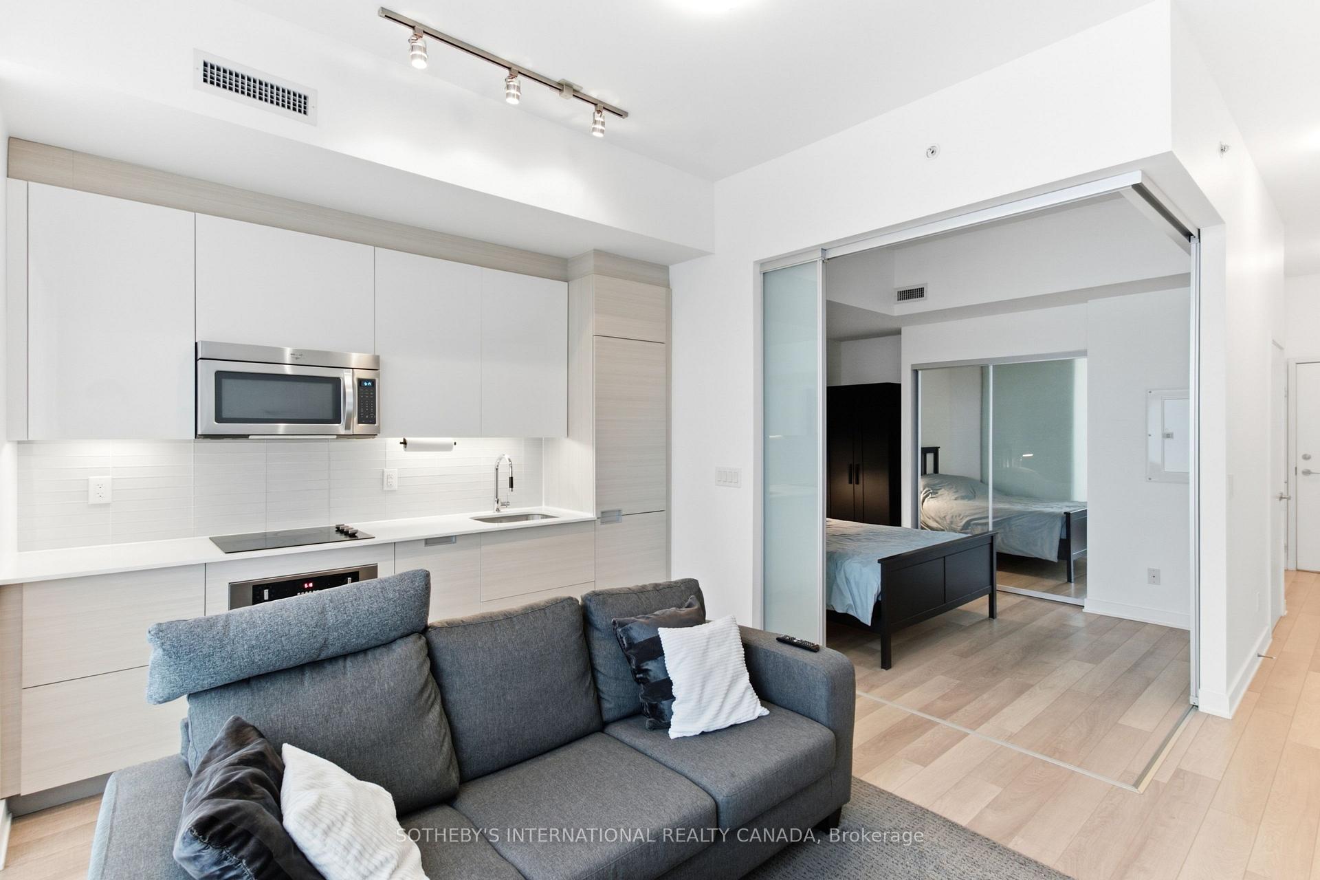 Photo 11 of Unit 1913, 210 Simoce Street, Toronto, Kensington-Chinatown — HOMEH