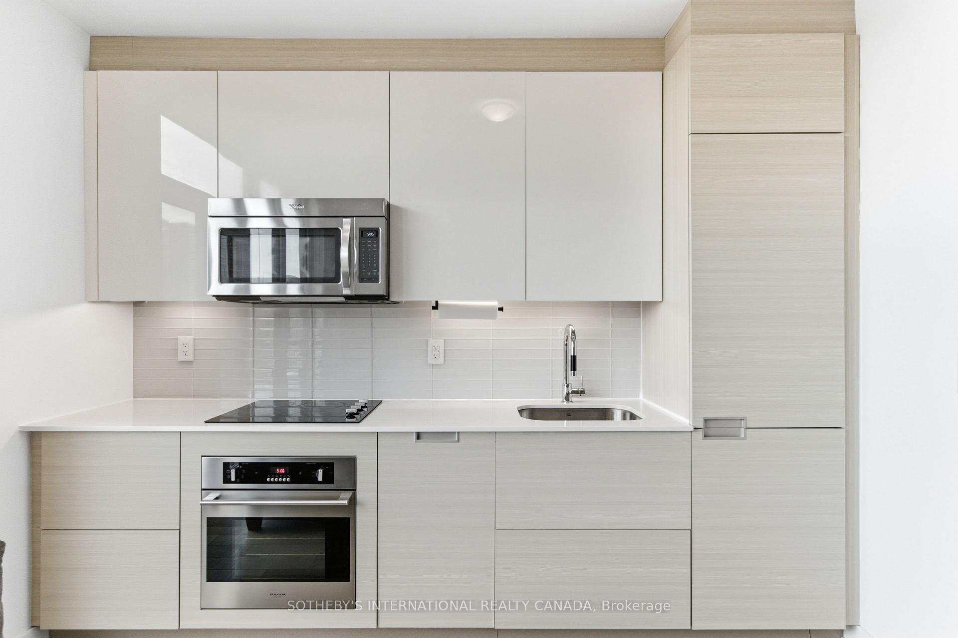 Photo 13 of Unit 1913, 210 Simoce Street, Toronto, Kensington-Chinatown — HOMEH