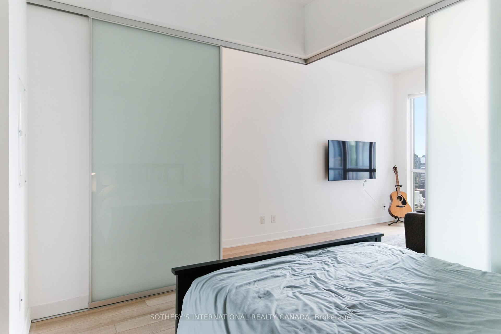 Photo 18 of Unit 1913, 210 Simoce Street, Toronto, Kensington-Chinatown — HOMEH