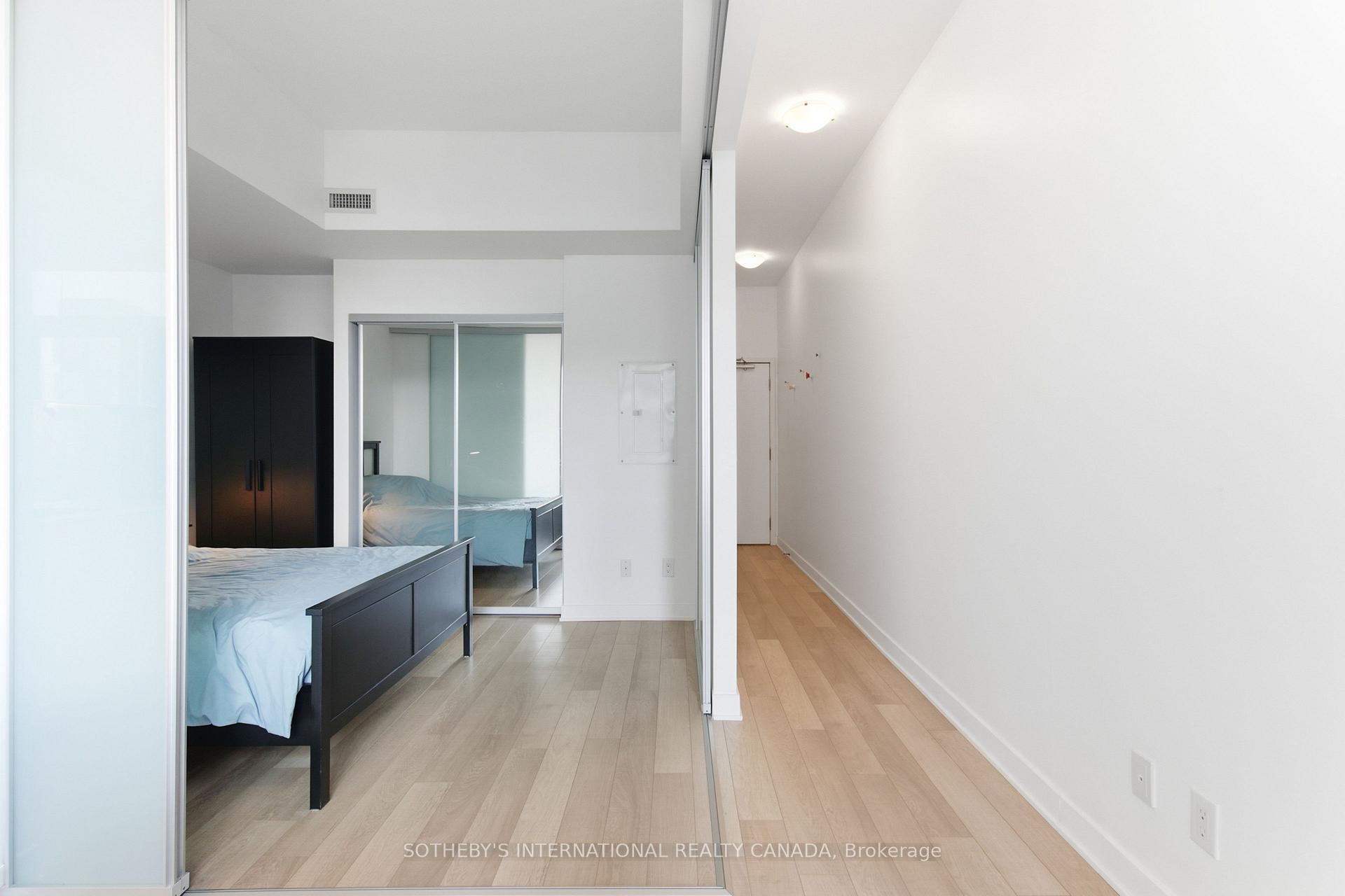 Photo 19 of Unit 1913, 210 Simoce Street, Toronto, Kensington-Chinatown — HOMEH