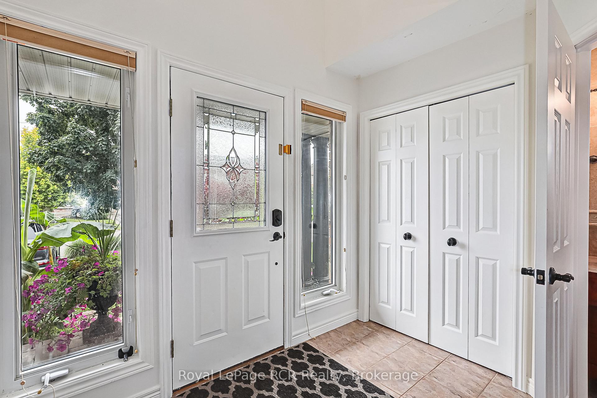Photo 6 of 23 Marina Crescent, Collingwood — HOMEH