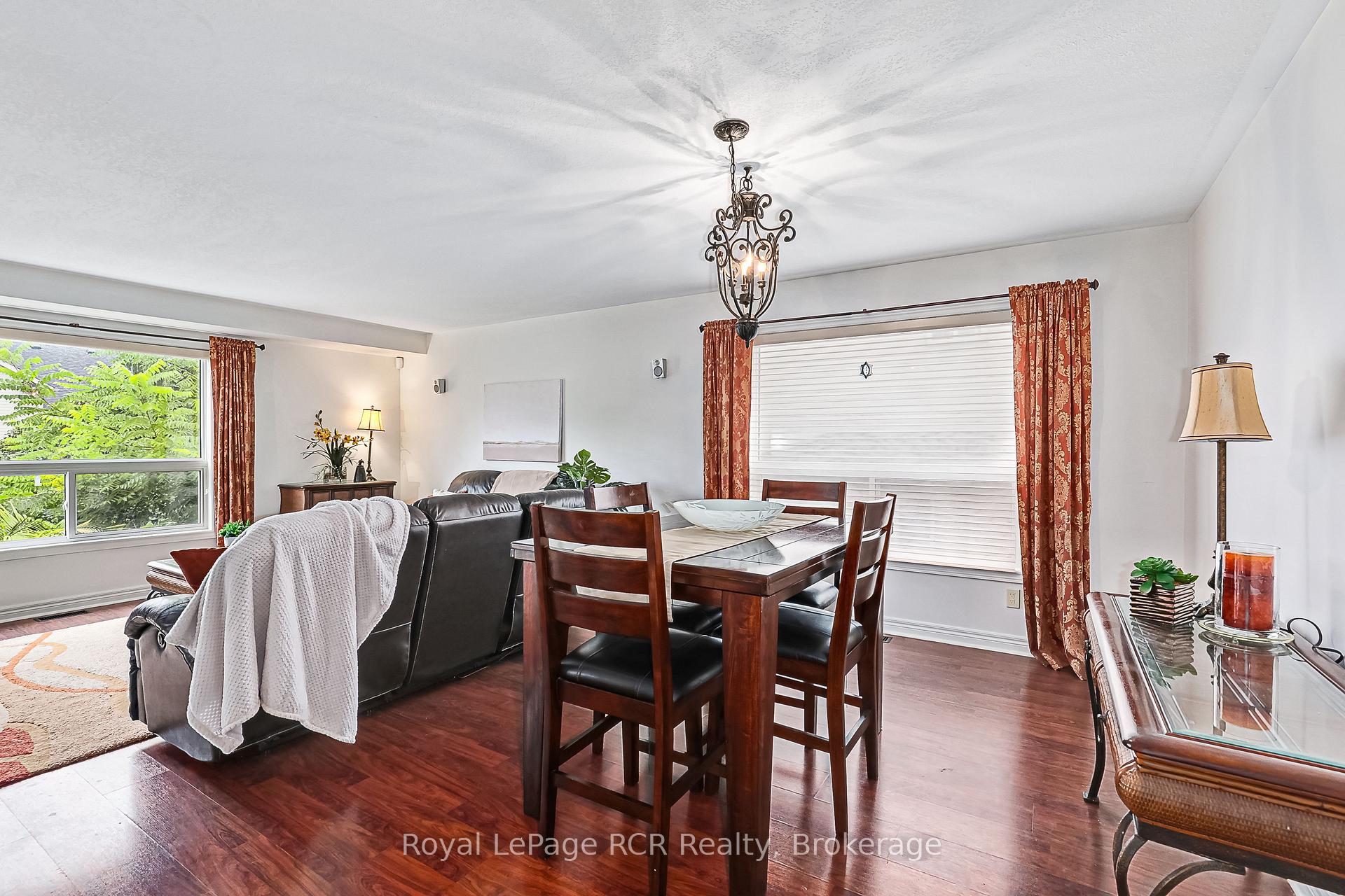 Photo 14 of 23 Marina Crescent, Collingwood — HOMEH